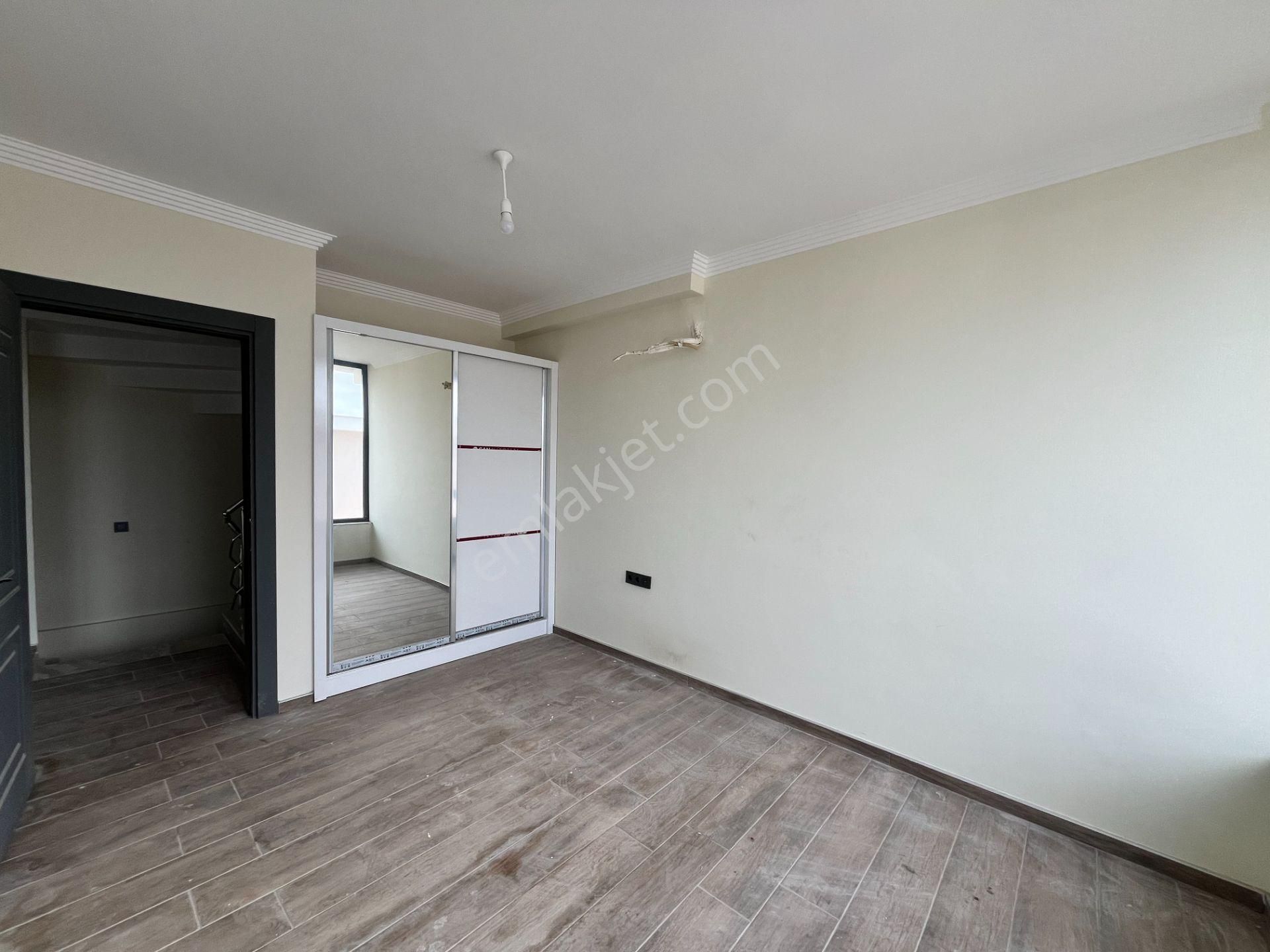 Seferihisar Akarca’da Deniz Manzaralı, Havuzlu Sitede Sıfır 3+1 Villalar - Görsel 25