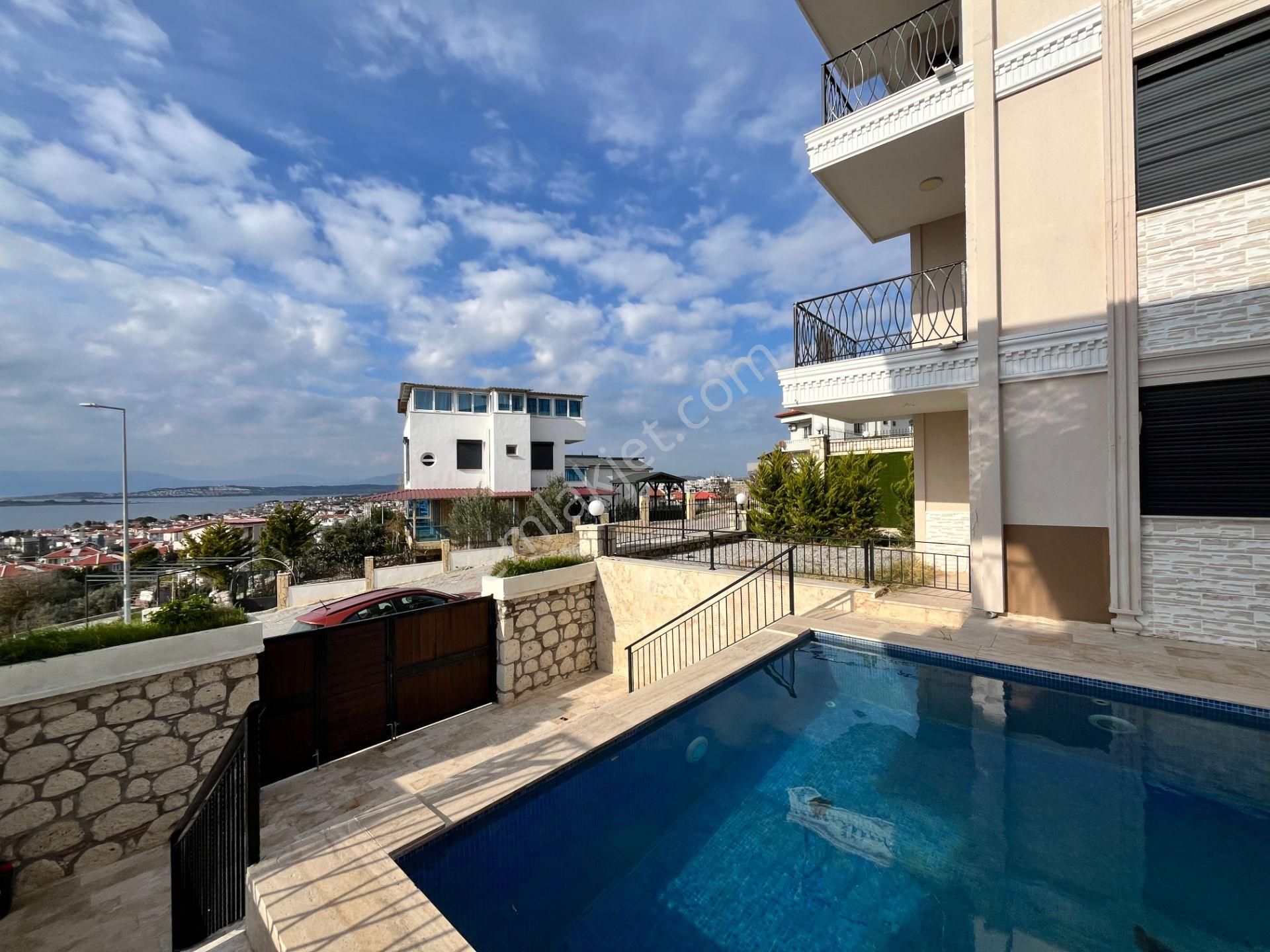 Seferihisar Akarca’da Deniz Manzaralı, Havuzlu Sitede Sıfır 3+1 Villalar - Görsel 8