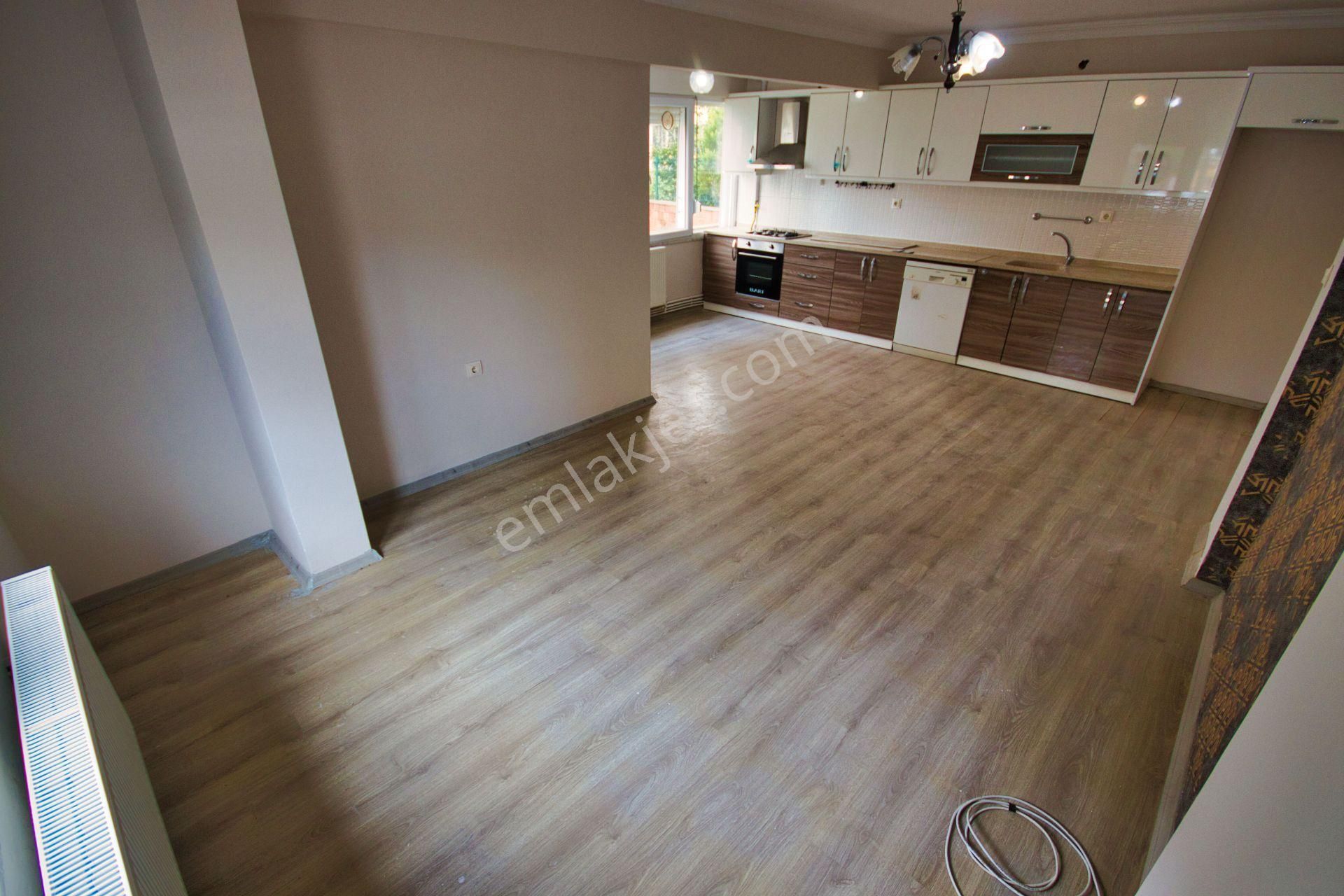 🛑🛑aktif'ten Akçay'da Satılık 3+1 Ebeveyn Banyolu Bahçeli Ön Cephe Masrafsız Daire - Görsel 2