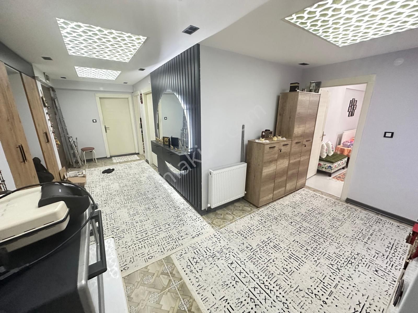 Beşikkaya'da Asansörlü Full Yapılı 3+1 Satılık Daire !! - Görsel 18