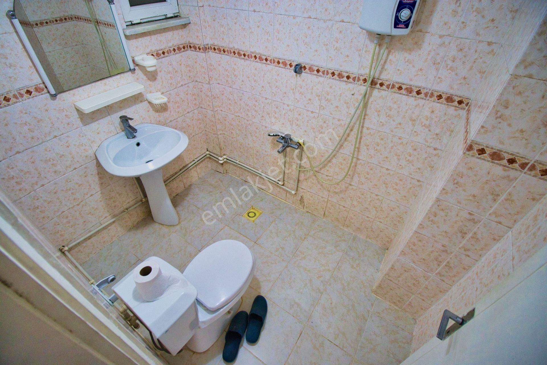 🟣🟣aktiften Akçay'da Arakatın Huzuru Çift Balkonun Keyfi;merkezi Konumda Denize 100m 2+1 Daire - Görsel 15