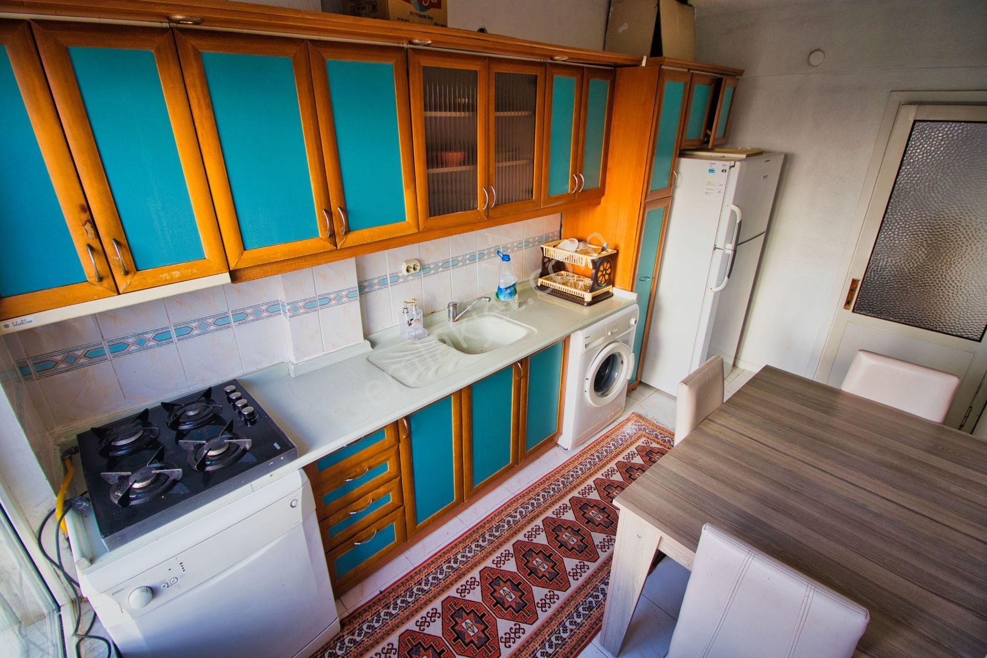 🟣🟣aktiften Akçay'da Arakatın Huzuru Çift Balkonun Keyfi;merkezi Konumda Denize 100m 2+1 Daire - Görsel 3