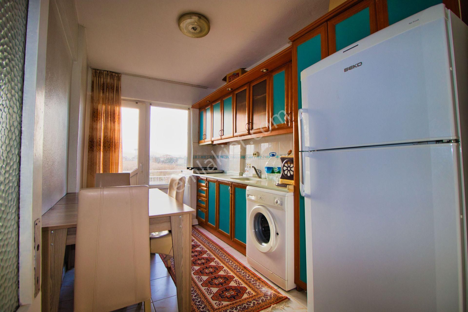 🟣🟣aktiften Akçay'da Arakatın Huzuru Çift Balkonun Keyfi;merkezi Konumda Denize 100m 2+1 Daire - Görsel 9