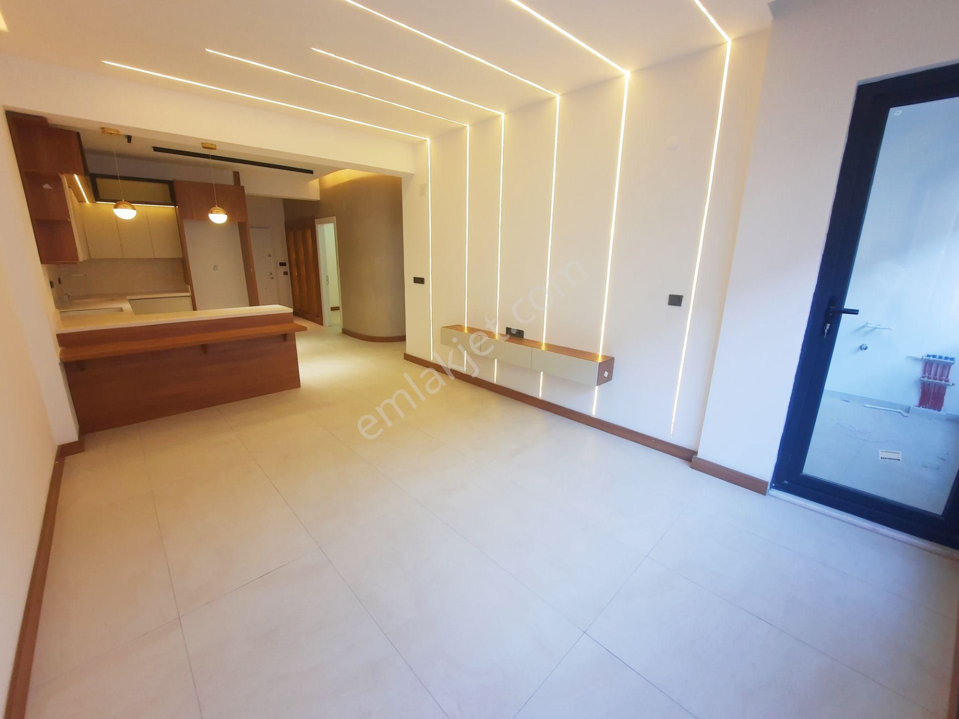 Şehir Merkezinde Lüks İşçilikli 2.kat.. - Görsel 5