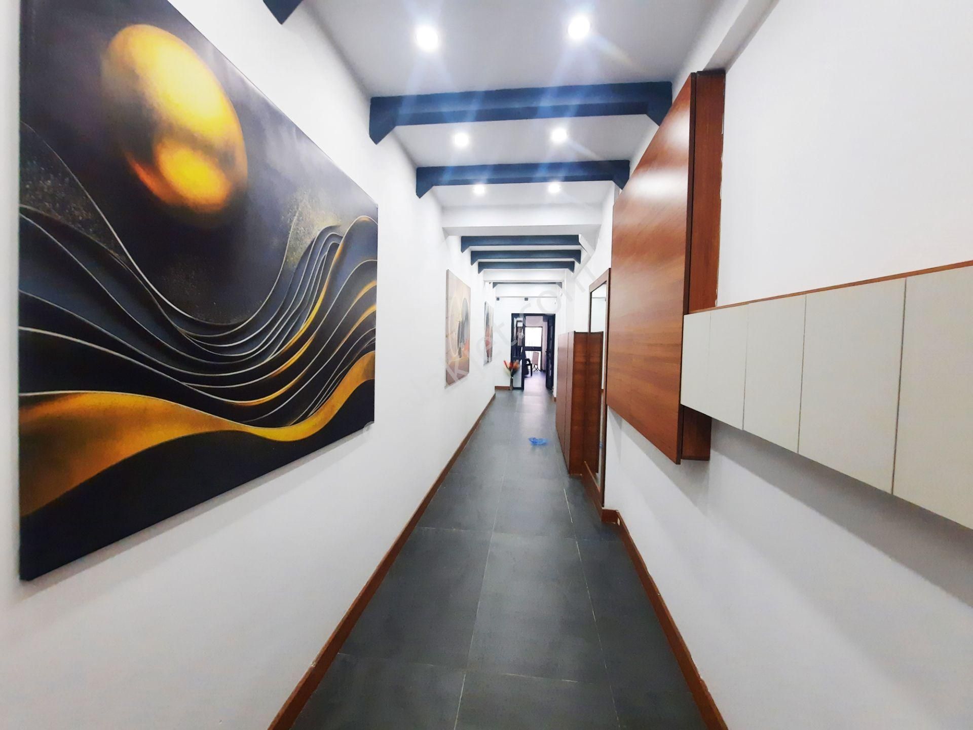 Şehir Merkezinde Lüks İşçilikli 2.kat.. - Görsel 16