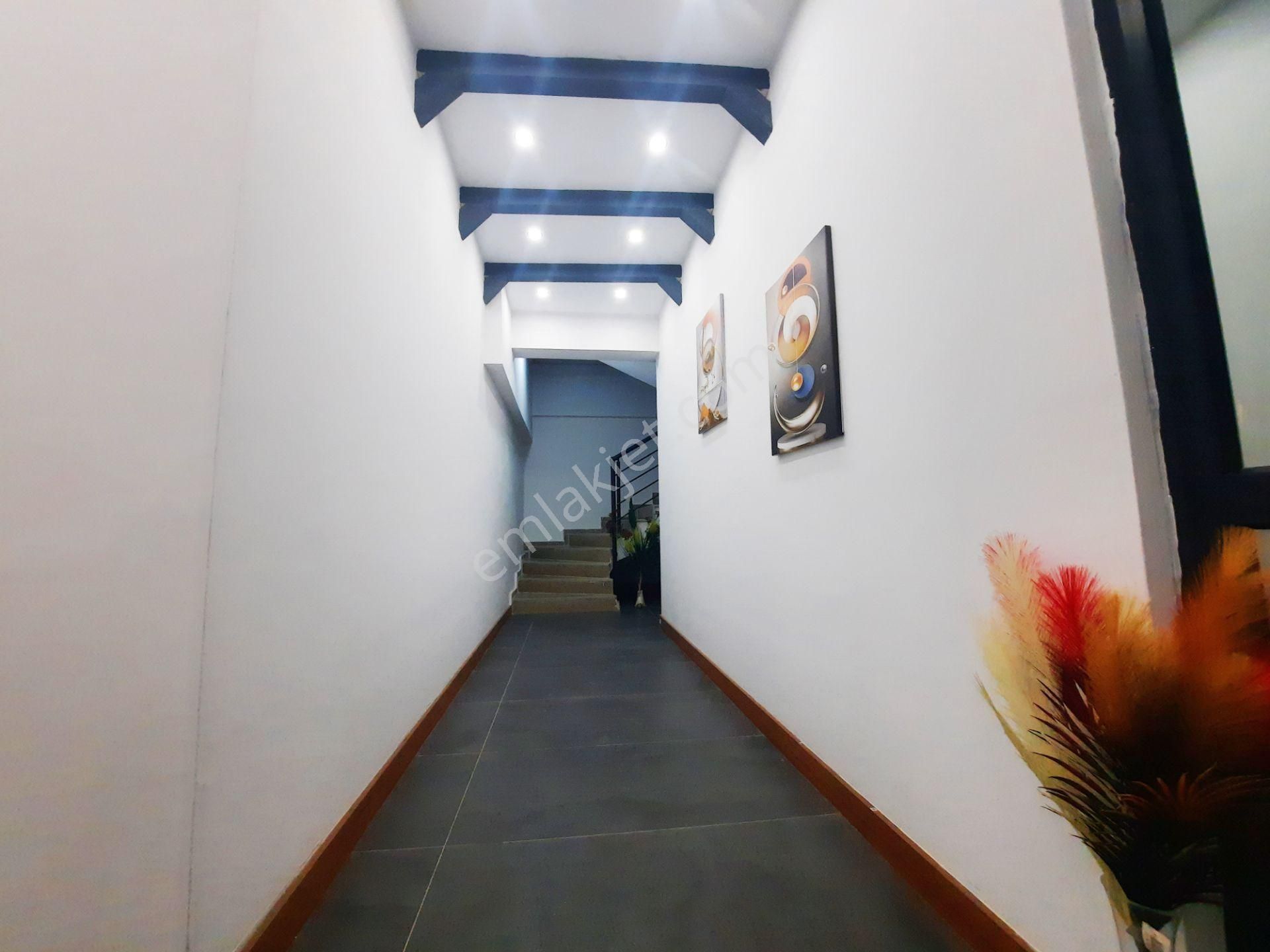 Şehir Merkezinde Lüks İşçilikli 2.kat.. - Görsel 15