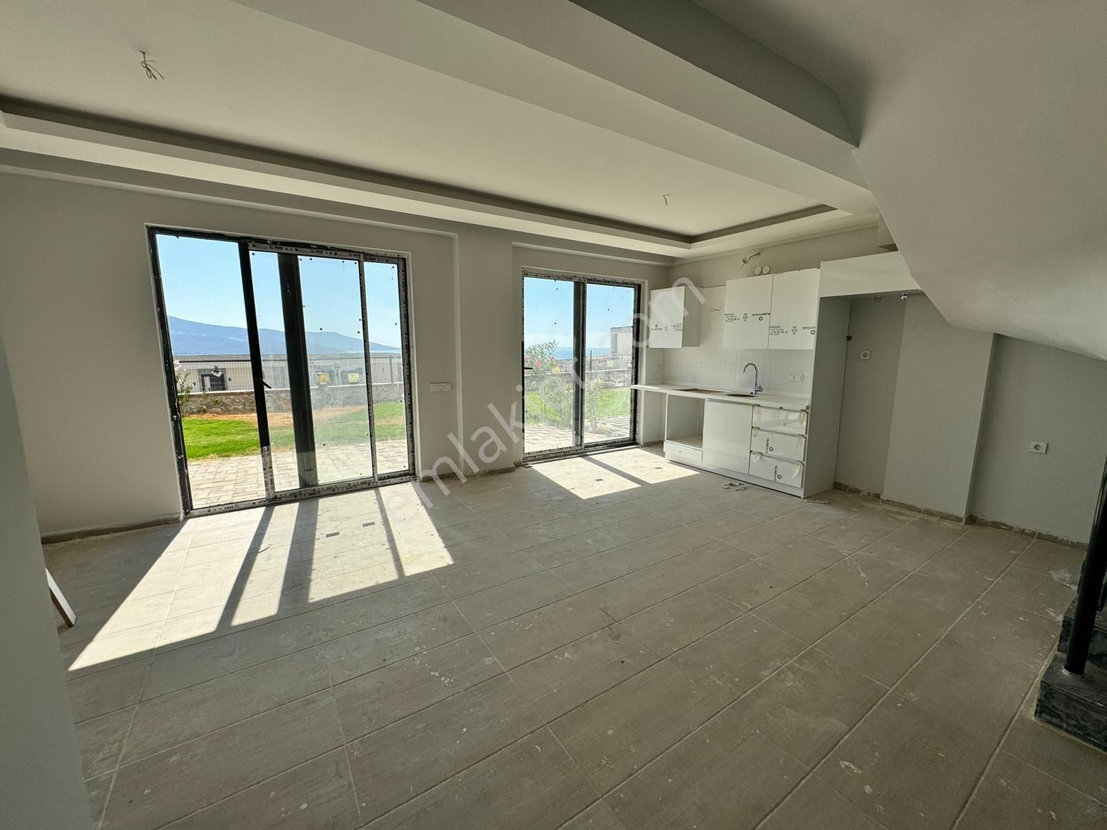 Didim Akbük Mah. Deniz Manzaralı Merkezi Konum Havuzlu Lüks Site İçerisinde Dublex - Görsel 9