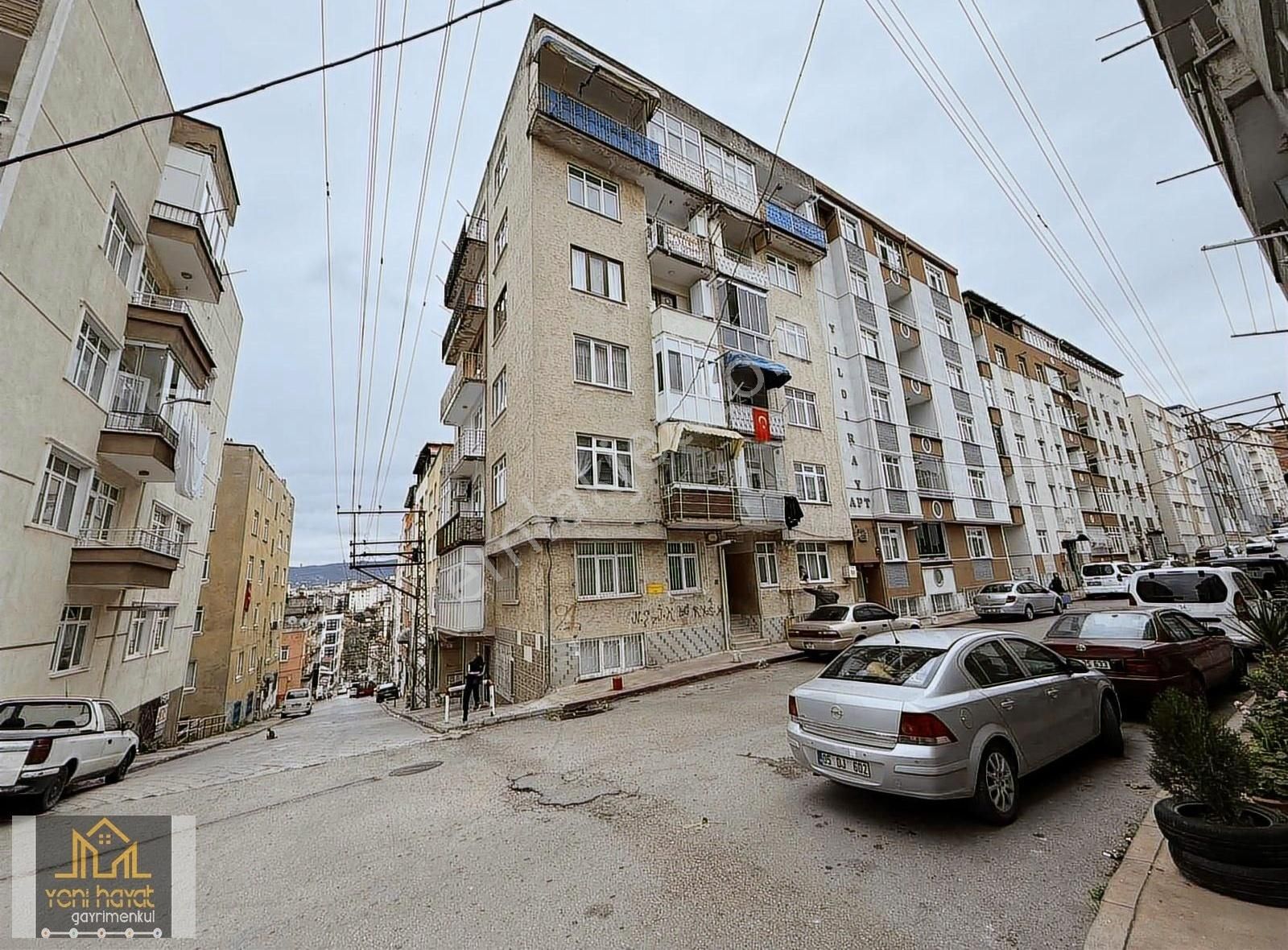 Zeytinlik Mahallesinde Kat Mülkiyetli Ara Kat 2+1 Satılık Daire - Görsel 3