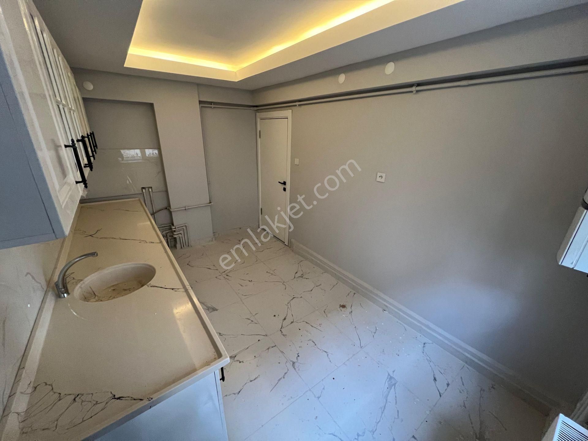 Ayvalı Gazze Caddesi Üzeri Antares Avm Yanı Lüks 2+1 Daire - Görsel 9