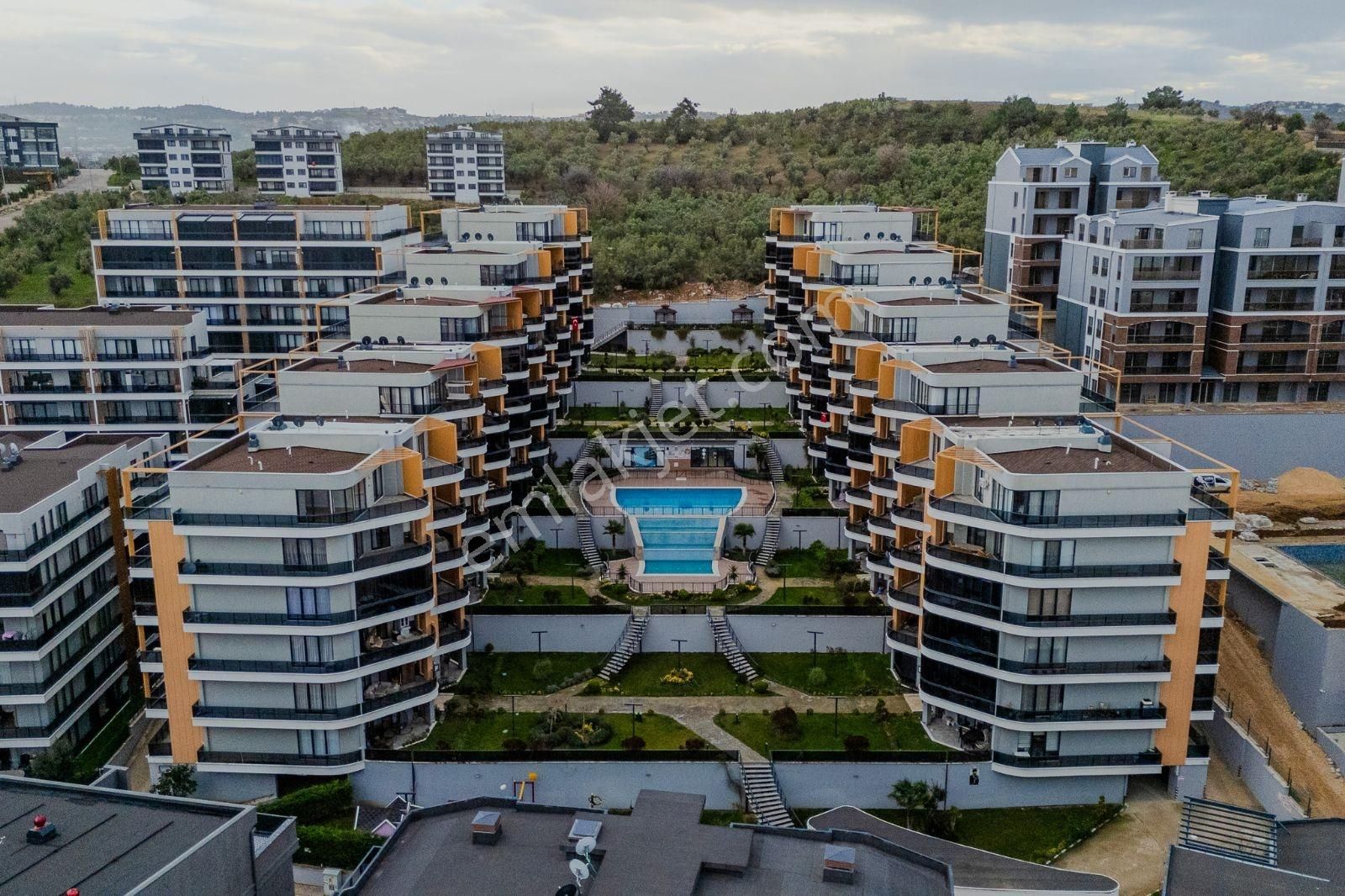 K2 Pera Güzelyalı Mevsim Mudanya Ara Kat 2+1 Satılık Daire