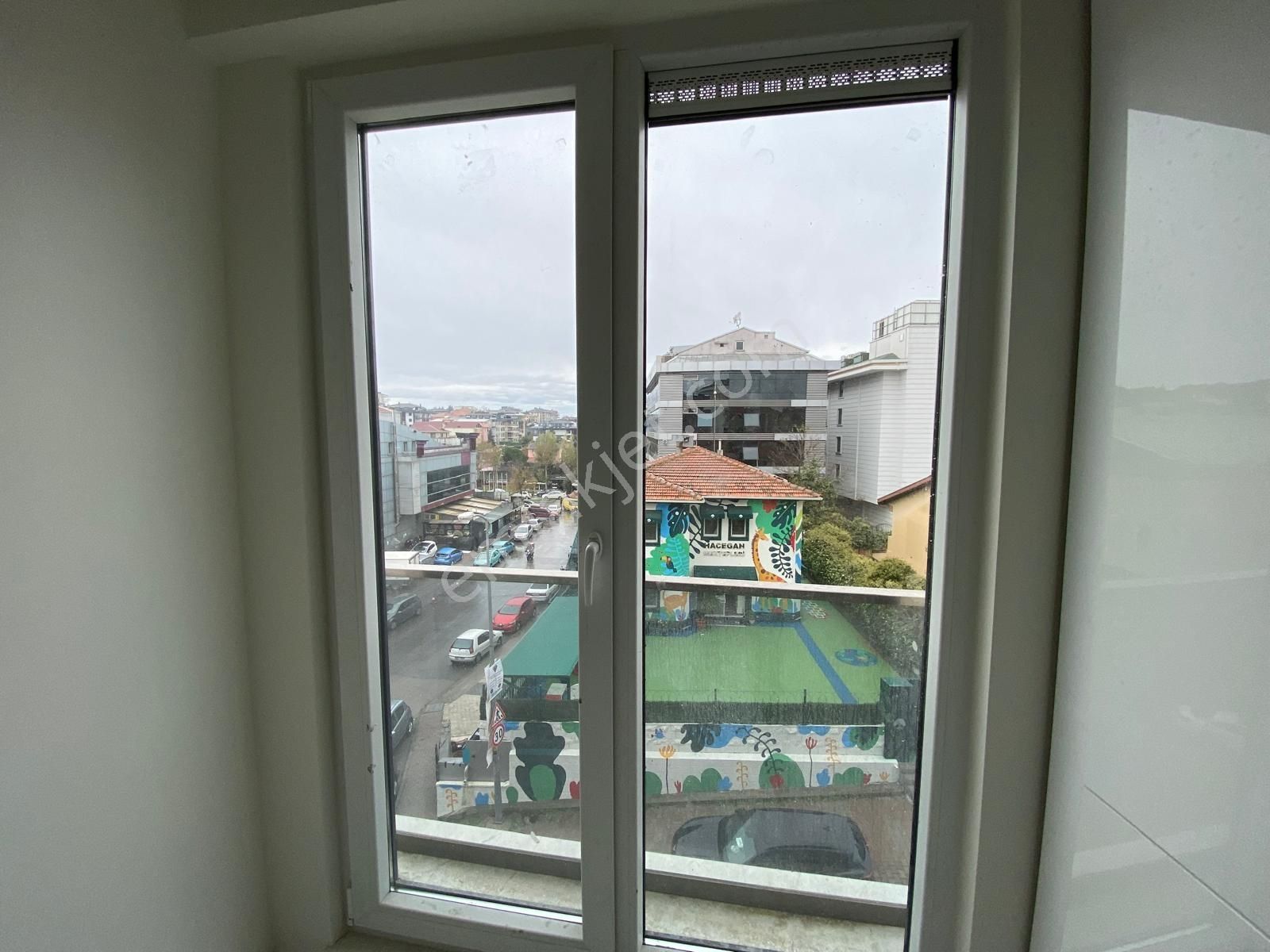 Remax Anı 'dan Bahçelievler 'de Sıfır 2+1 Kiralık Daire - Görsel 5