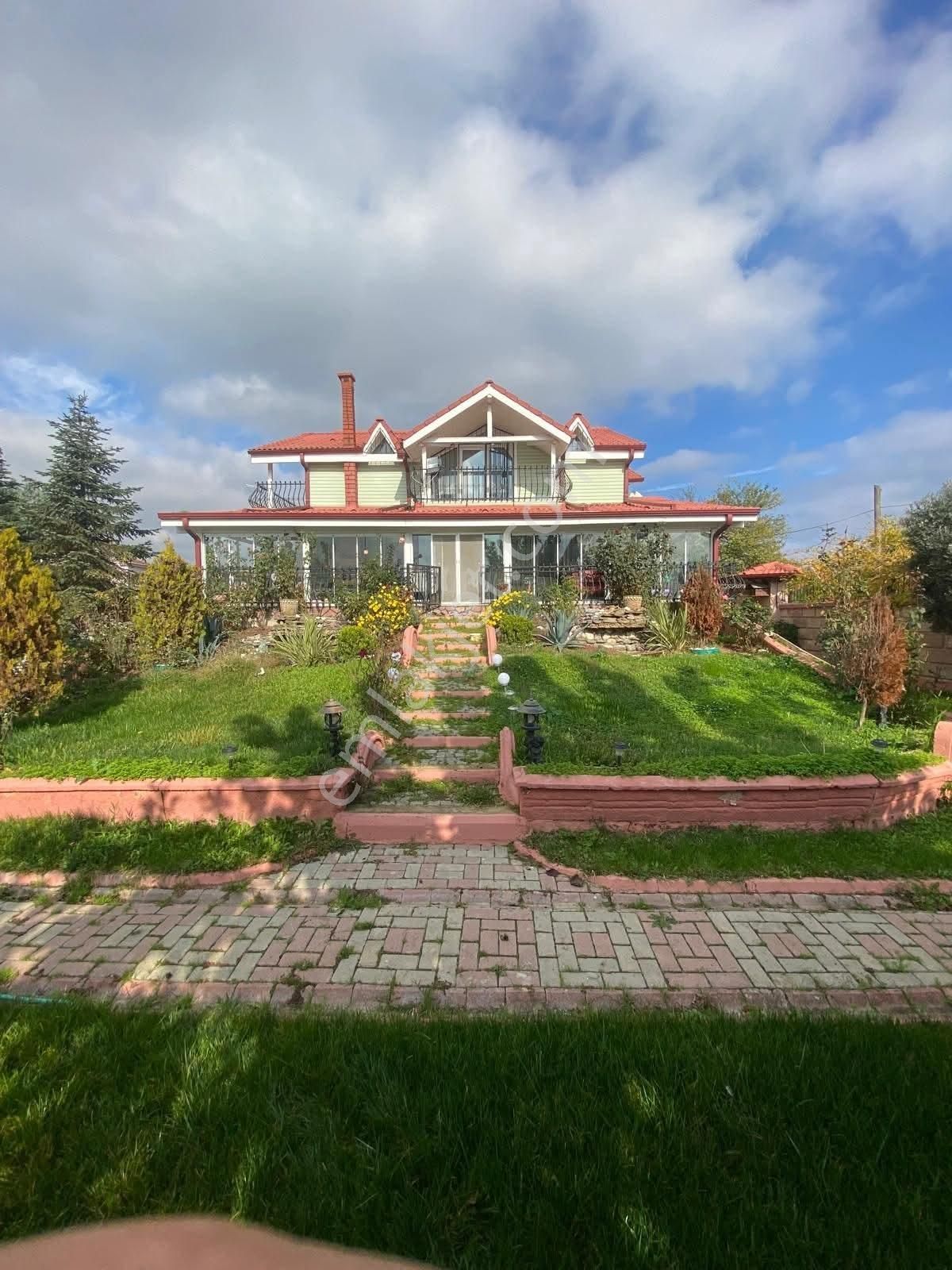 Çorlu Şahpaz Mah 1.064 M² Arsa İçinde Satılık Lüx Villa