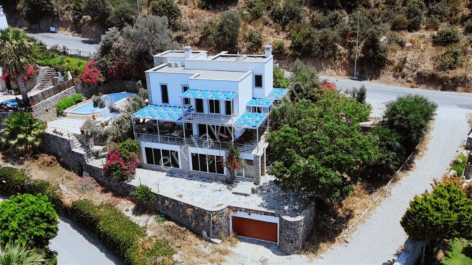 Bodrum Türkbükünde Arsa Fiyatına Malikane 6+2 / 400 M2