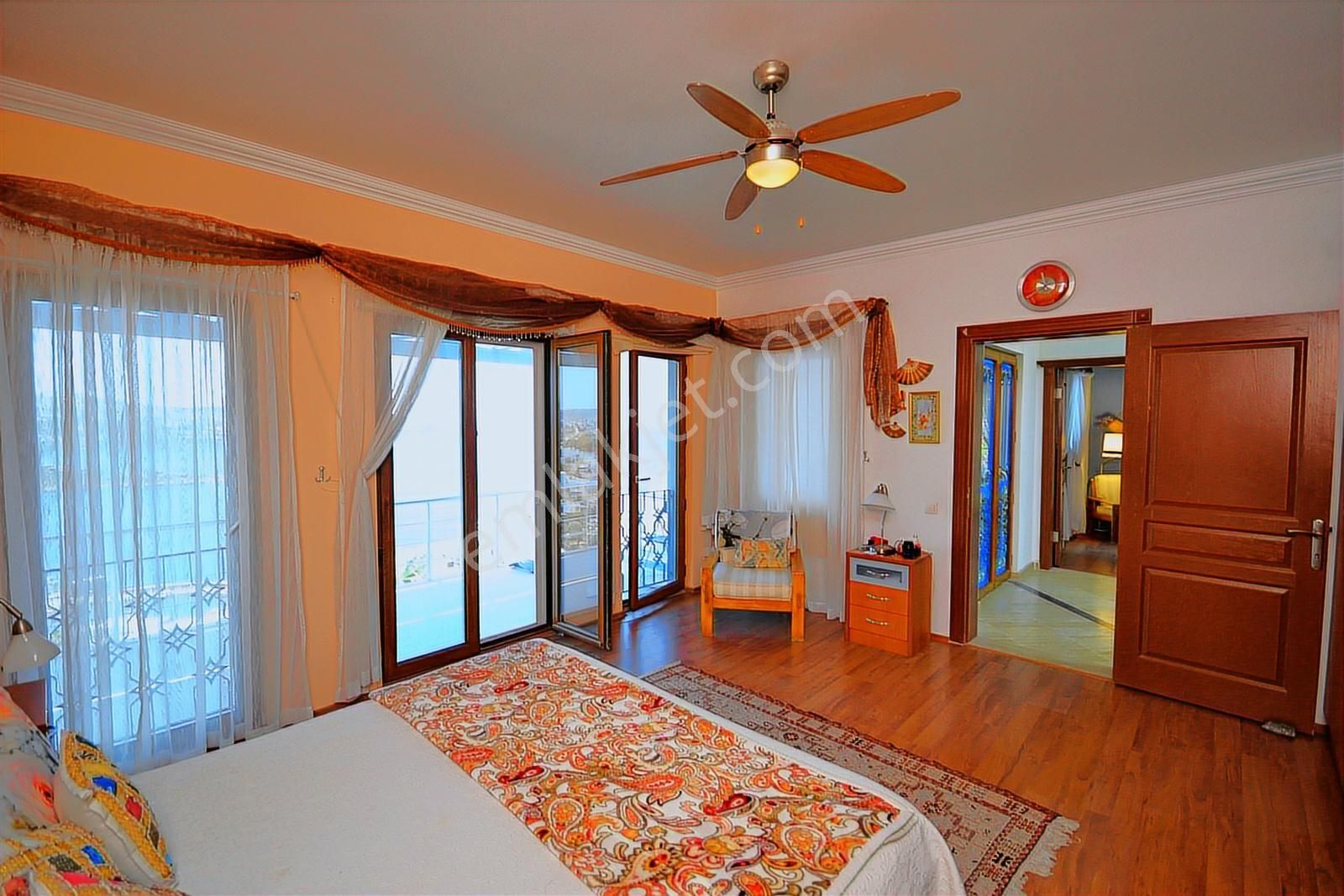 Bodrum Türkbükünde Arsa Fiyatına Malikane 6+2 / 400 M2 - Görsel 4