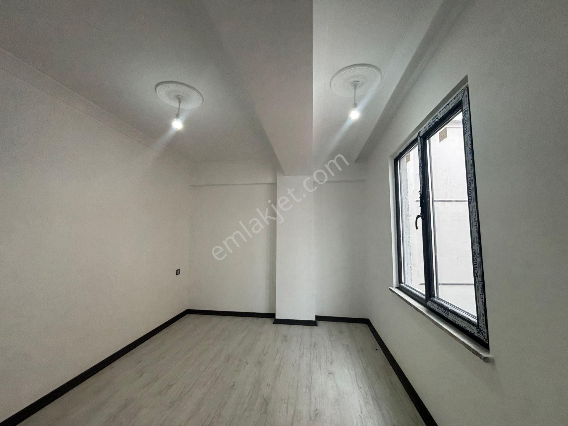 Güven'den Çarşı İçin'de K. Otoparklı Ara Kat İskanlı 2+1 Daire - Görsel 17