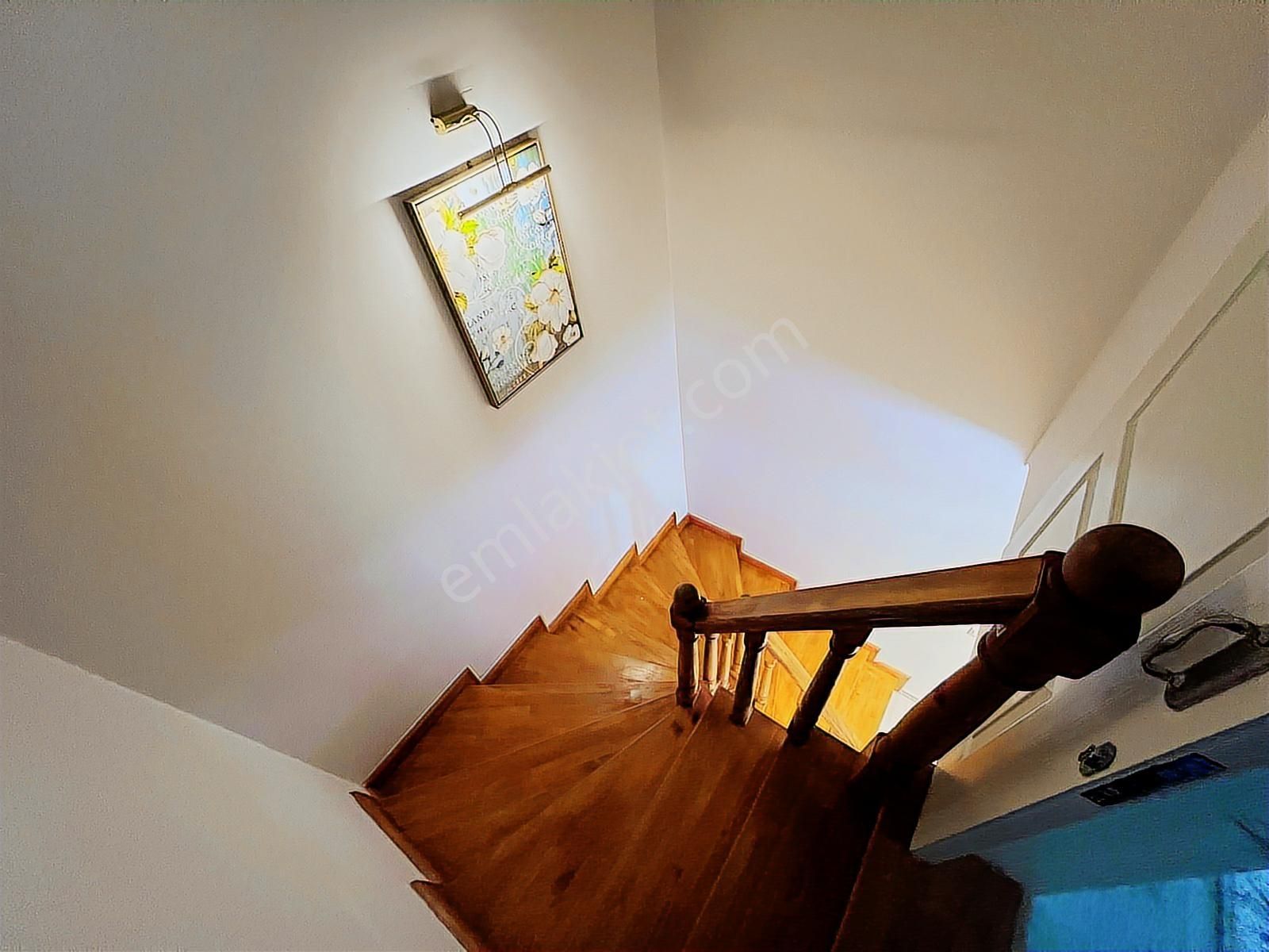Kurtköy Dibektaş Mah'de Satılık Göl Manzaralı Villa - Görsel 31