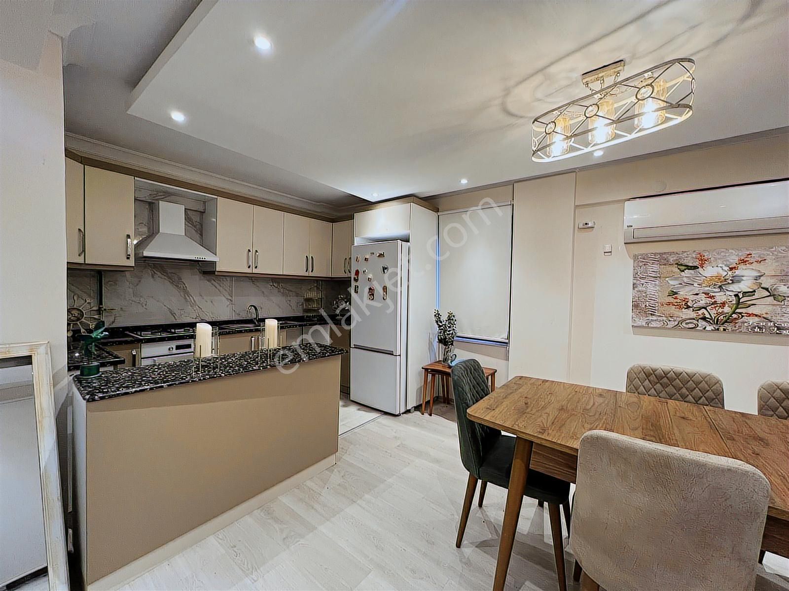 Kurtköy Dibektaş Mah'de Satılık Göl Manzaralı Villa - Görsel 12