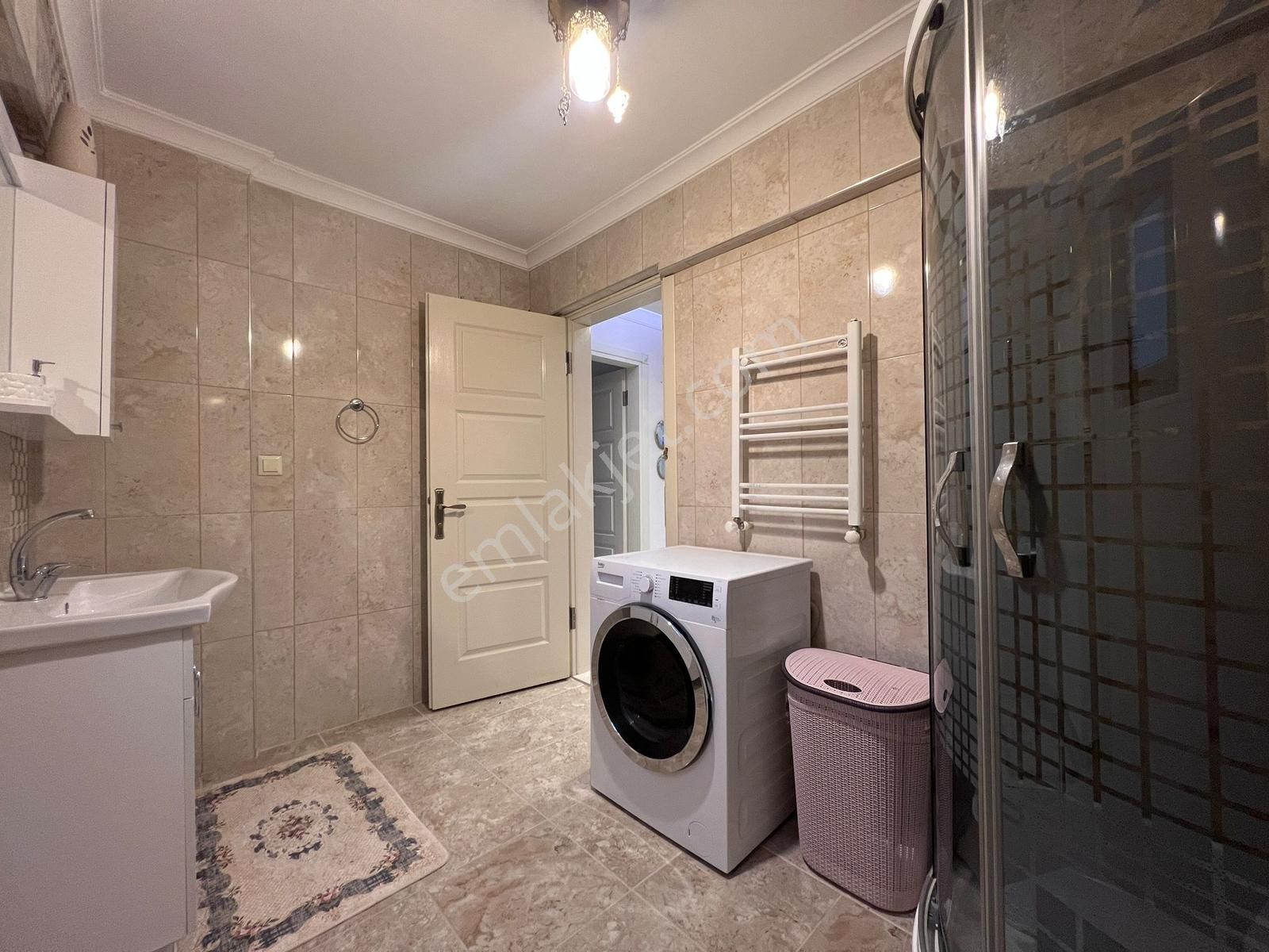 Kurtköy Dibektaş Mah'de Satılık Göl Manzaralı Villa - Görsel 16