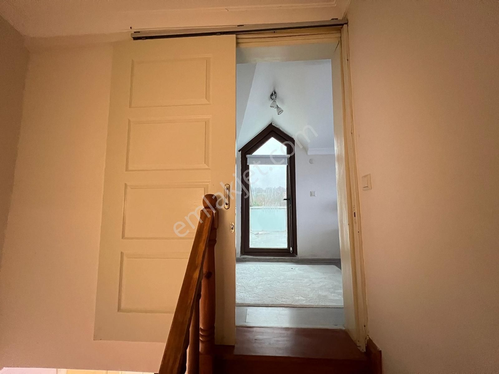 Kurtköy Dibektaş Mah'de Satılık Göl Manzaralı Villa - Görsel 24