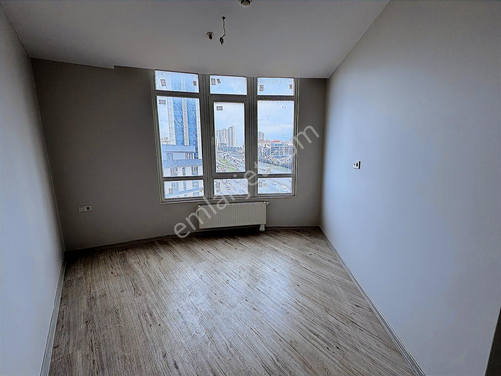 Esenyurt'ta Havuzlu Almina Tower'da 1+1 Kiralık Daire | Tekce - Görsel 9