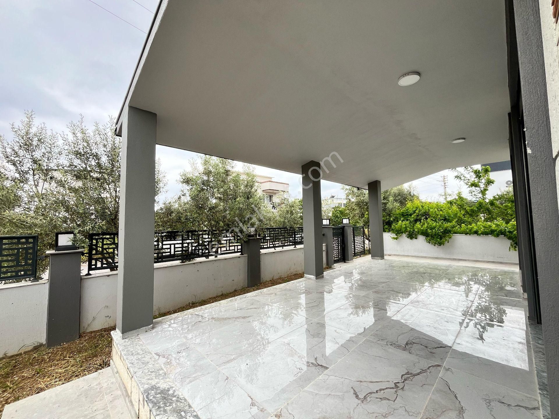 Seferihisar Cumhuriyet Mah. 300m² Arsa İçinde Satılık Tam Müstakil 3+1 Villa - Görsel 3