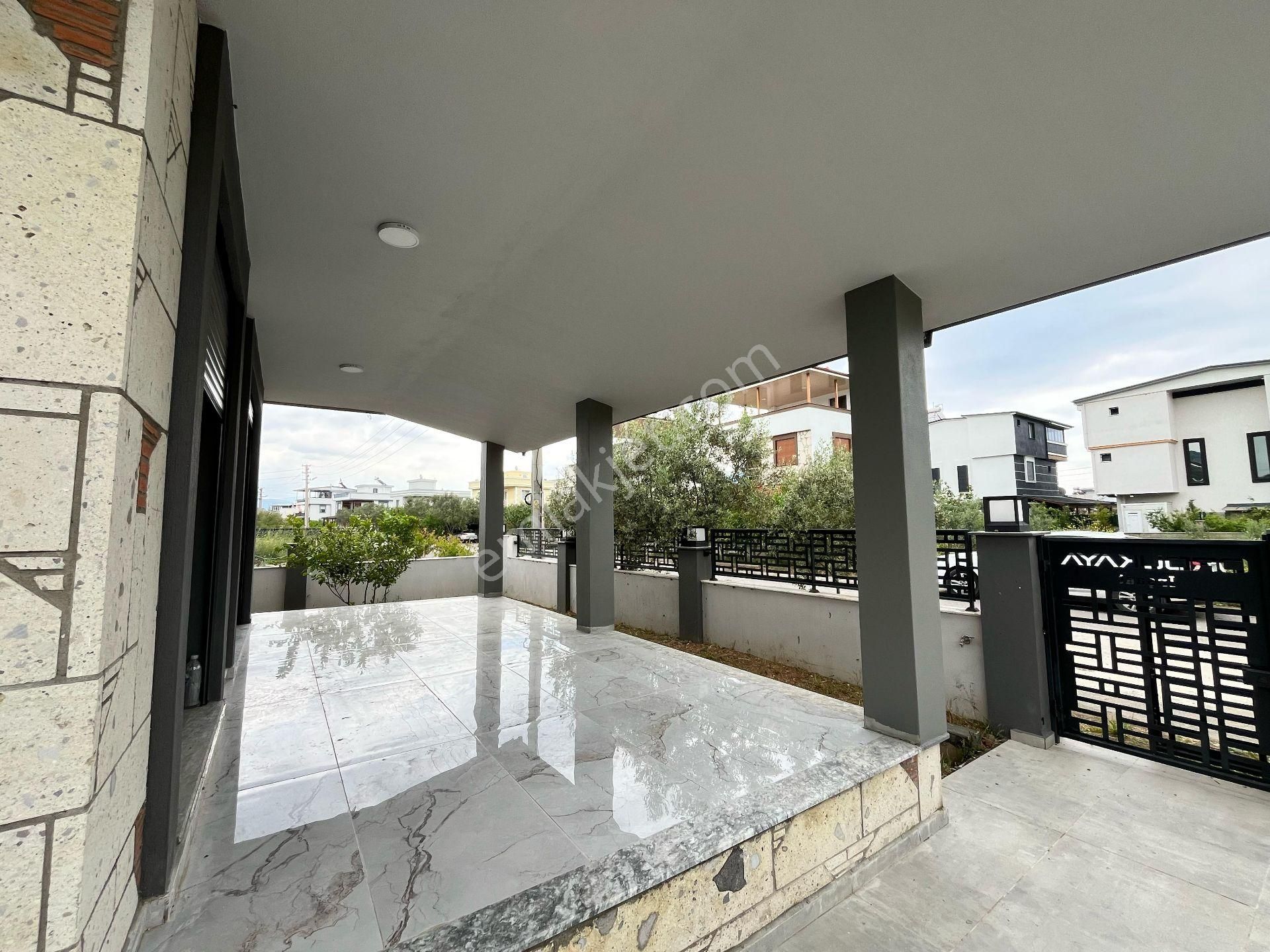 Seferihisar Cumhuriyet Mah. 300m² Arsa İçinde Satılık Tam Müstakil 3+1 Villa - Görsel 4