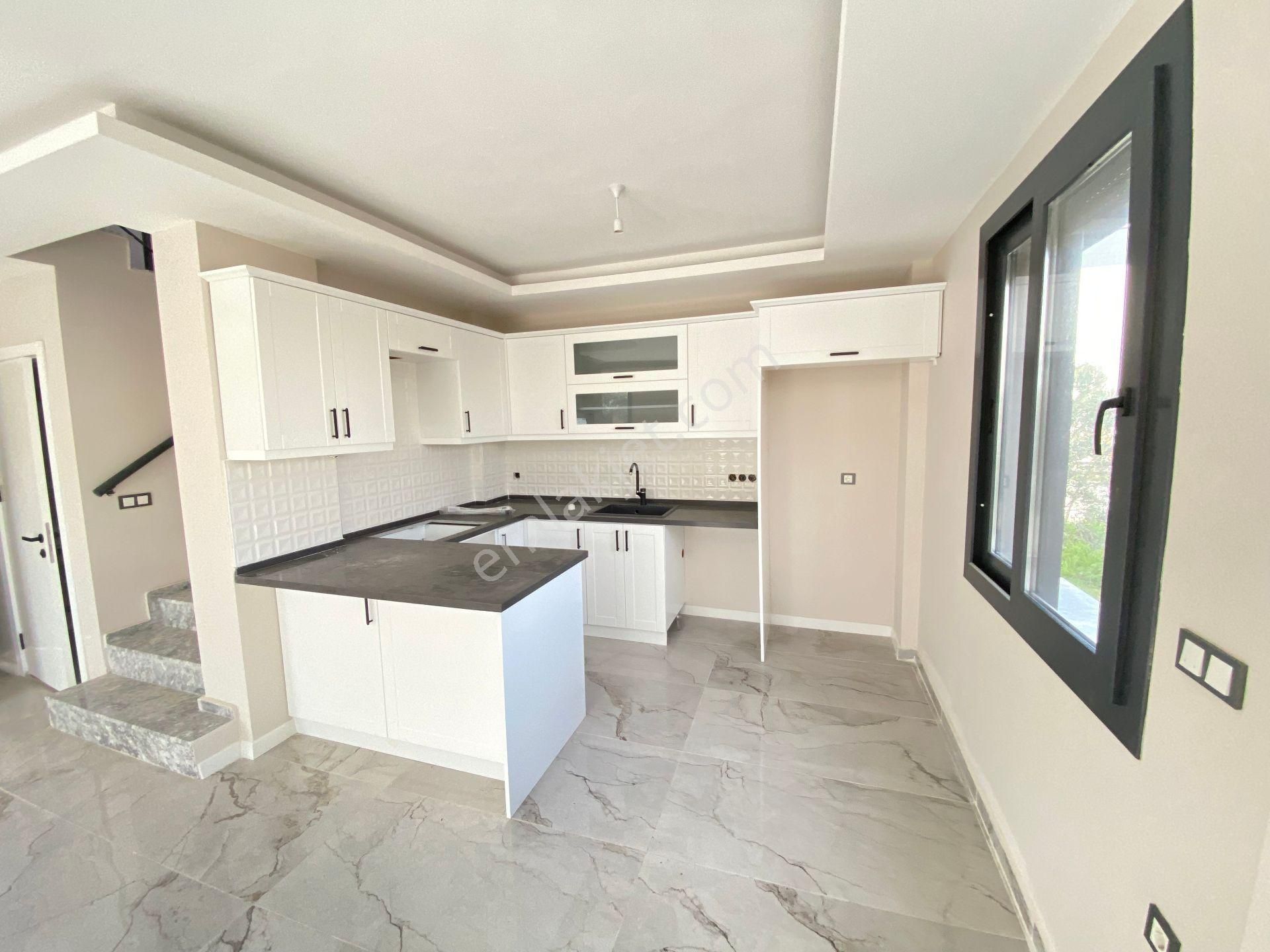 Seferihisar Cumhuriyet Mah. 300m² Arsa İçinde Satılık Tam Müstakil 3+1 Villa - Görsel 17