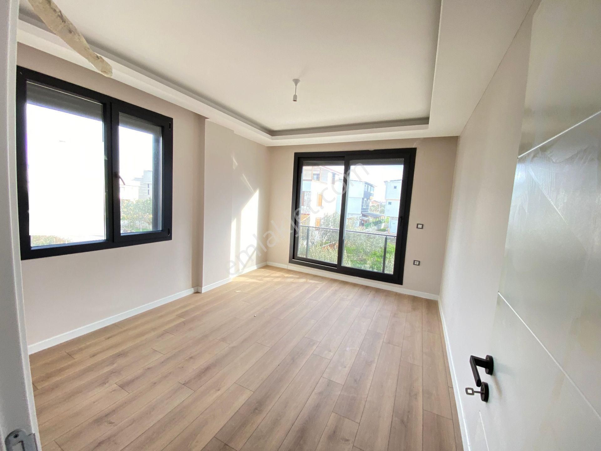 Seferihisar Cumhuriyet Mah. 300m² Arsa İçinde Satılık Tam Müstakil 3+1 Villa - Görsel 20