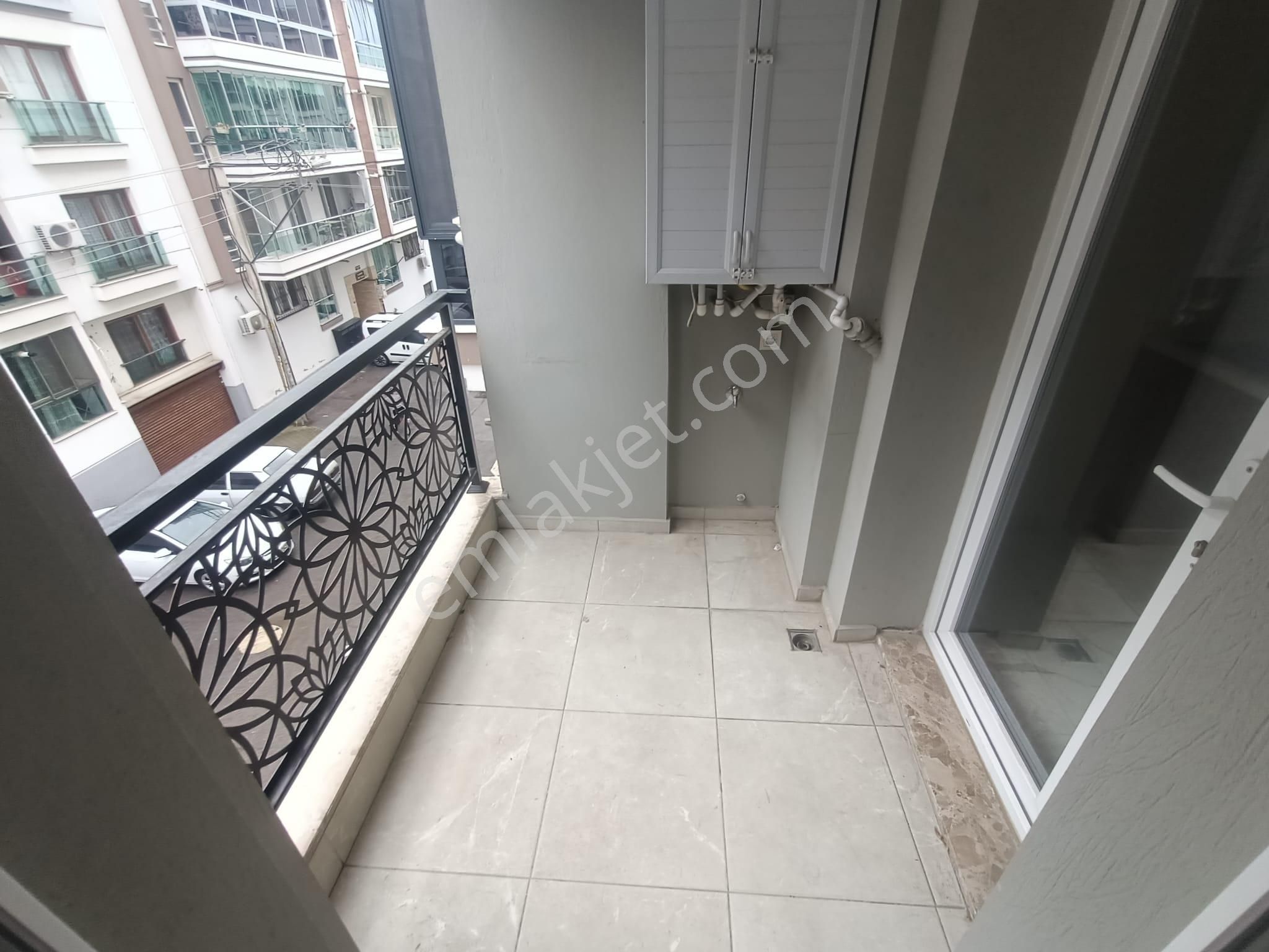 Yeni Girne Yakını 2+1 Doğalgazlı Bakımlı Ara Kat Daire - Görsel 9
