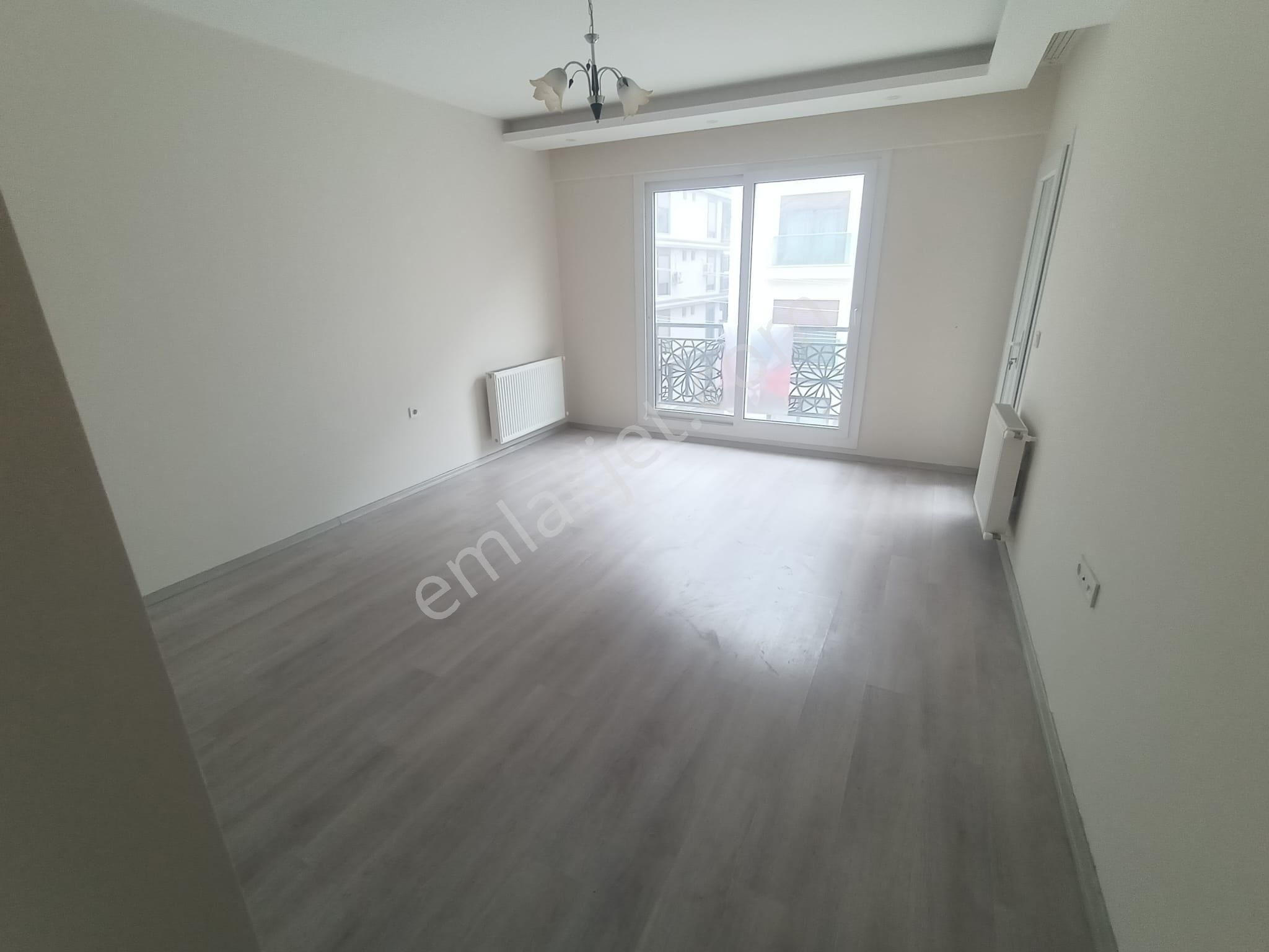 Yeni Girne Yakını 2+1 Doğalgazlı Bakımlı Ara Kat Daire - Görsel 8