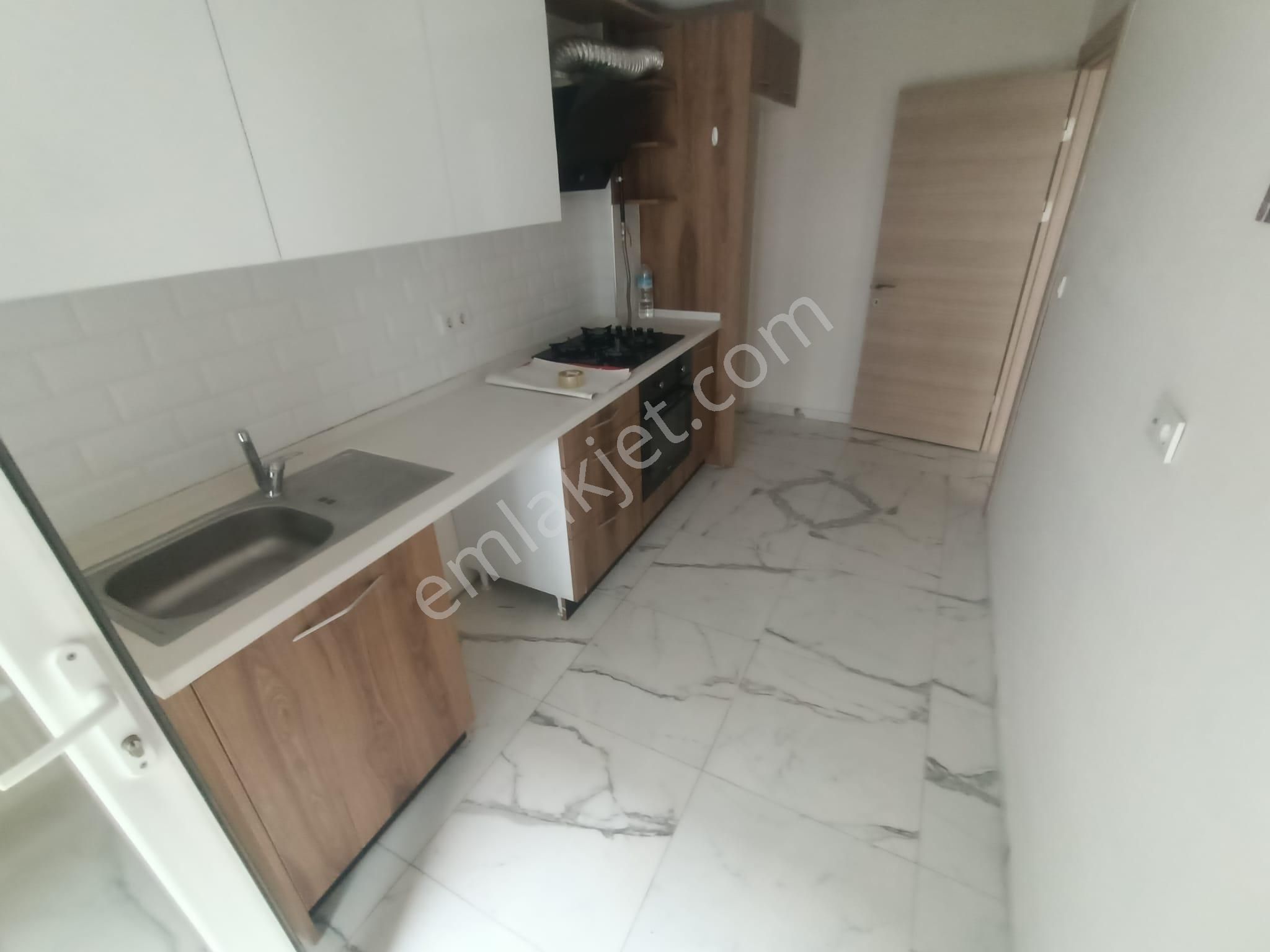 Yeni Girne Yakını 2+1 Doğalgazlı Bakımlı Ara Kat Daire - Görsel 19