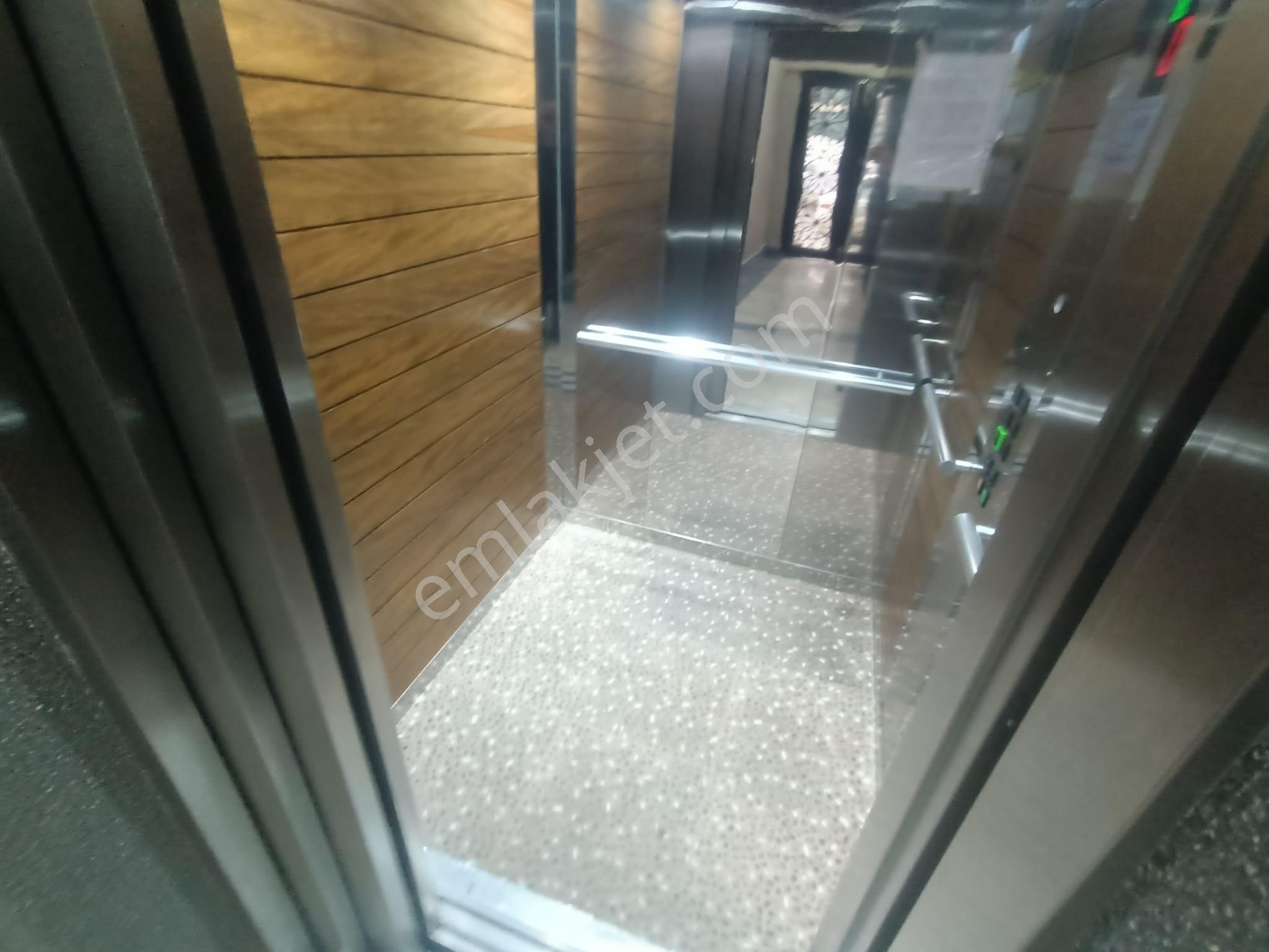 Yeni Girne Yakını 2+1 Doğalgazlı Bakımlı Ara Kat Daire - Görsel 7