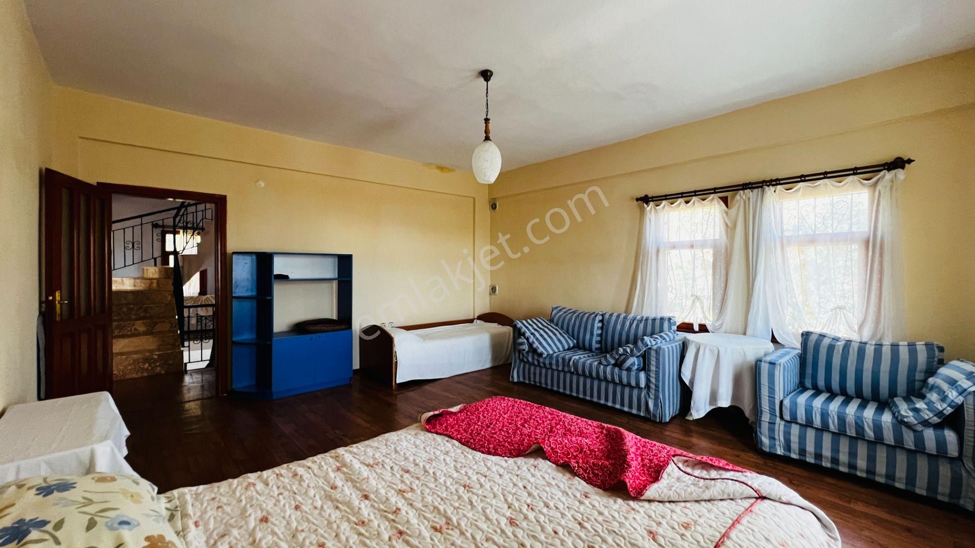 Kemer Beycik'te Geniş Arsa Alanına Sahip Satılık Villa - Görsel 9