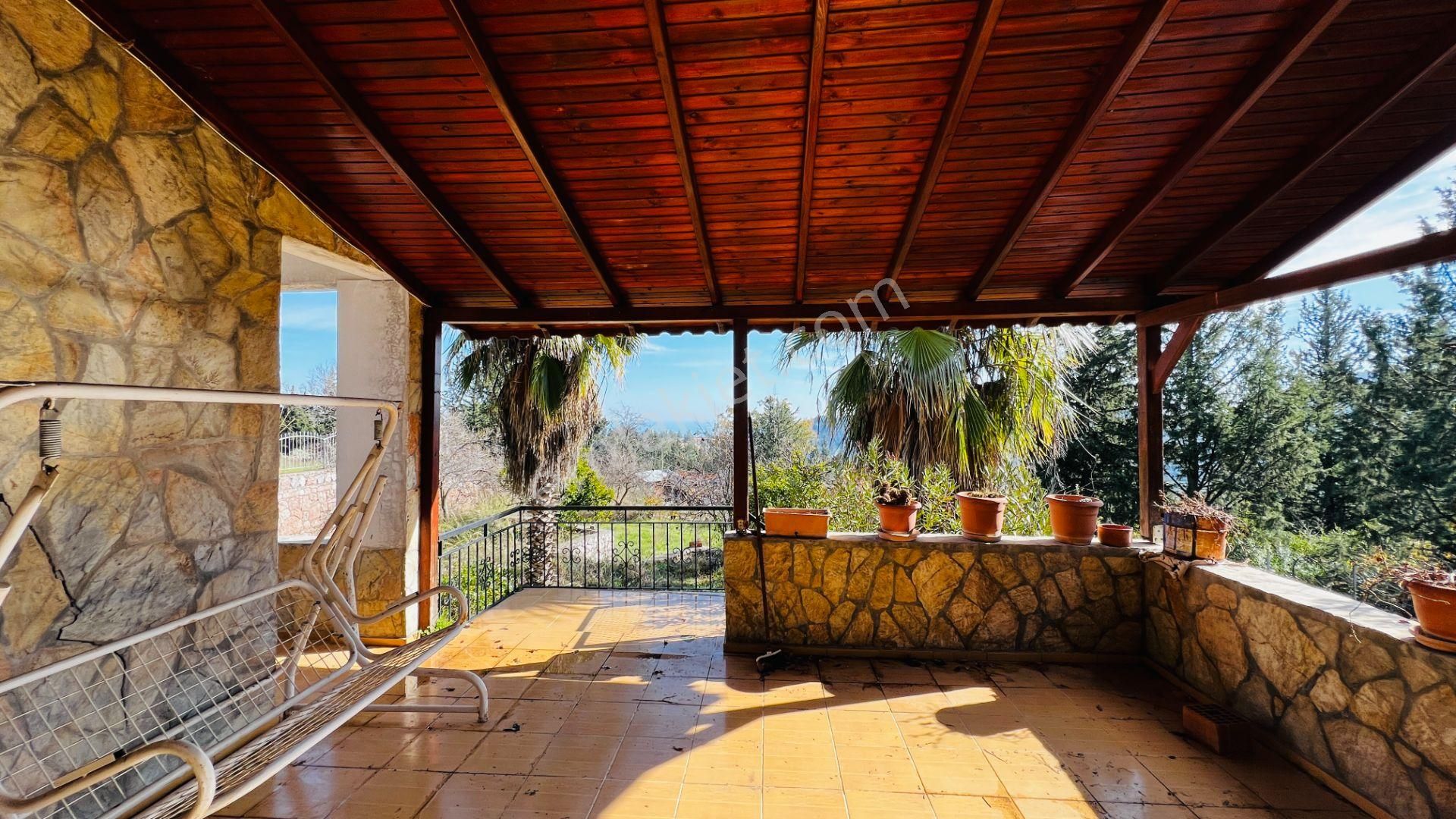 Kemer Beycik'te Geniş Arsa Alanına Sahip Satılık Villa - Görsel 6