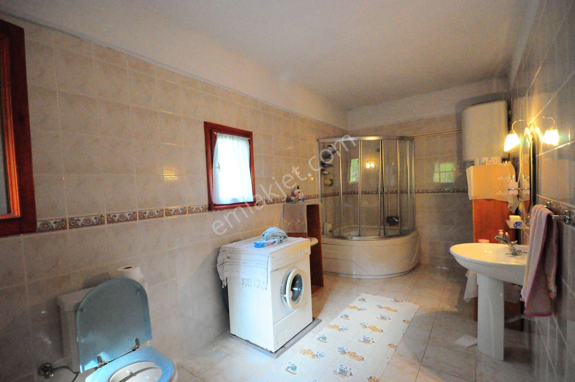 Kemer Beycik'te Geniş Arsa Alanına Sahip Satılık Villa - Görsel 13