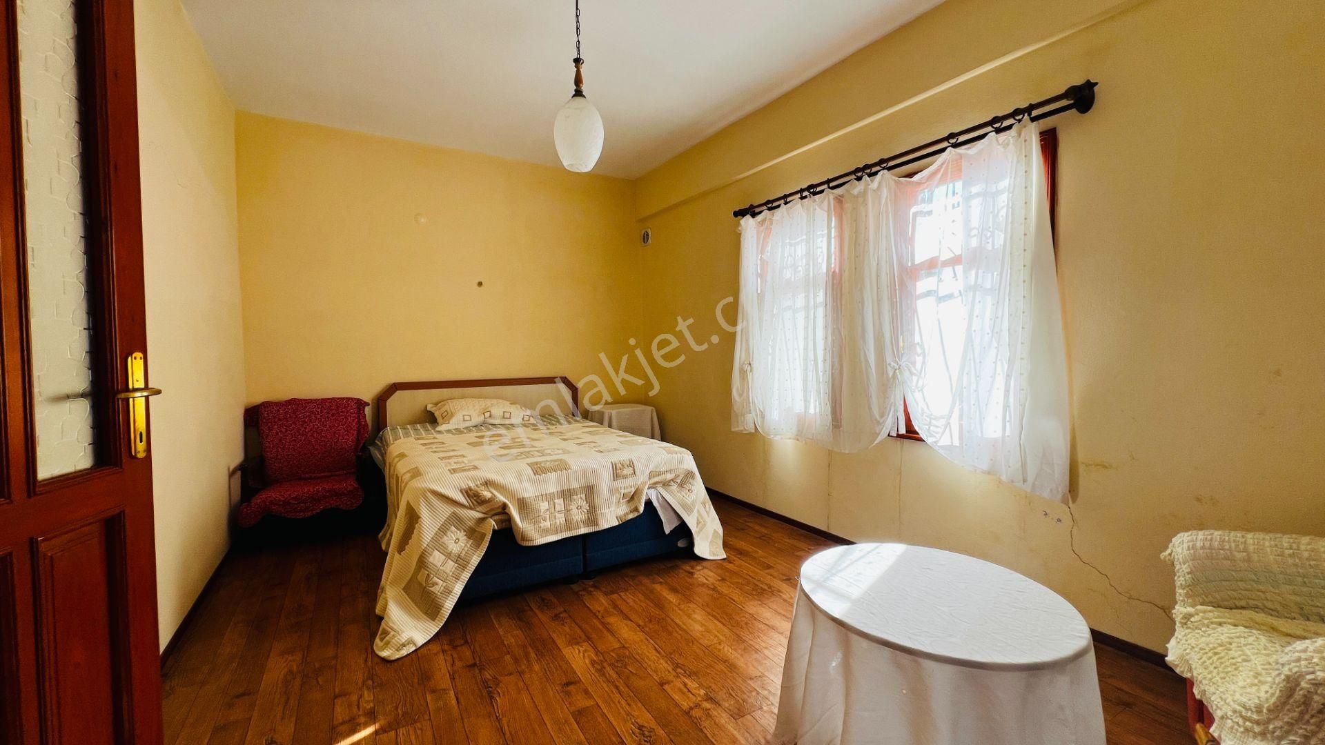 Kemer Beycik'te Geniş Arsa Alanına Sahip Satılık Villa - Görsel 11