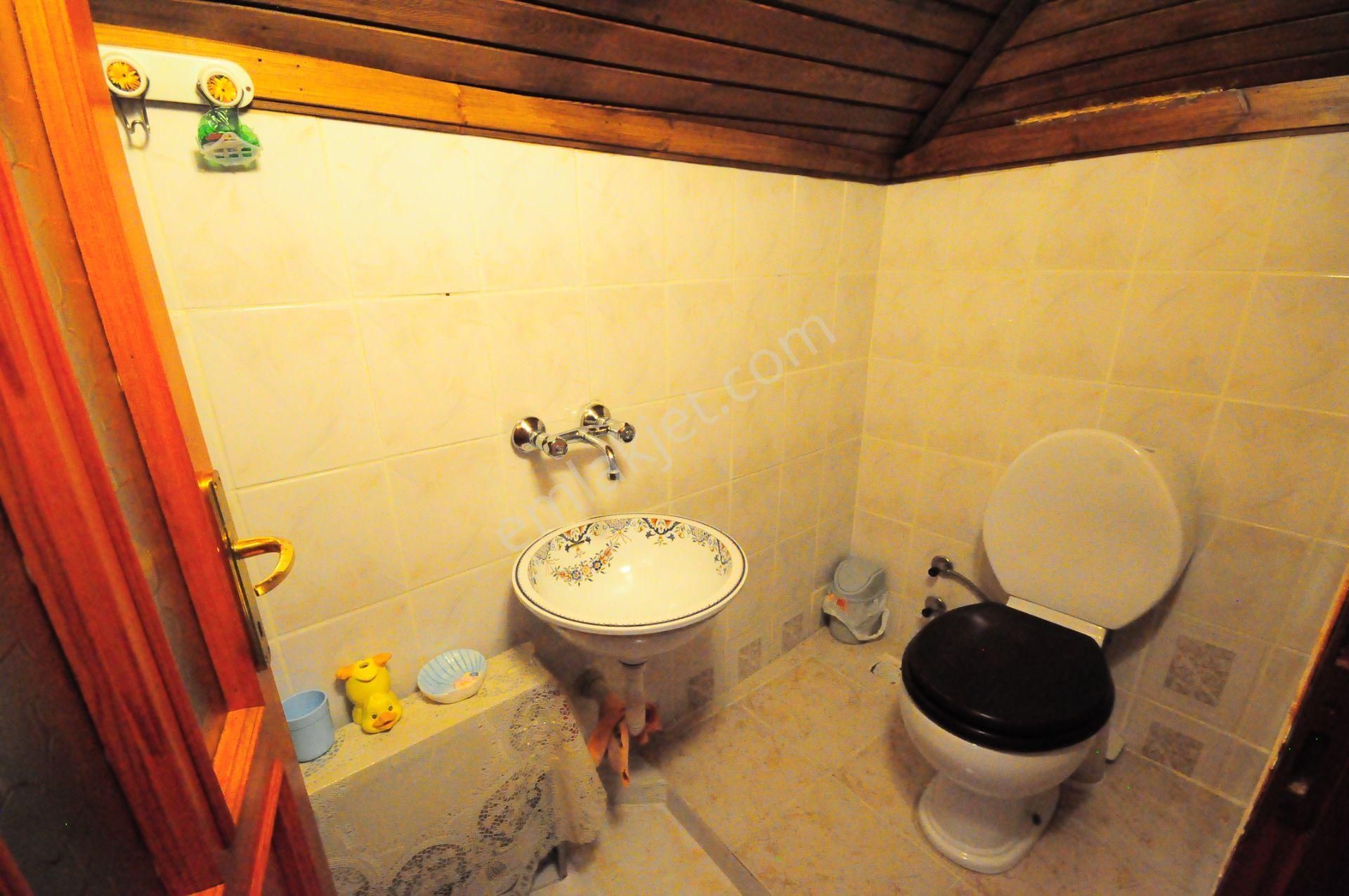 Kemer Beycik'te Geniş Arsa Alanına Sahip Satılık Villa - Görsel 15