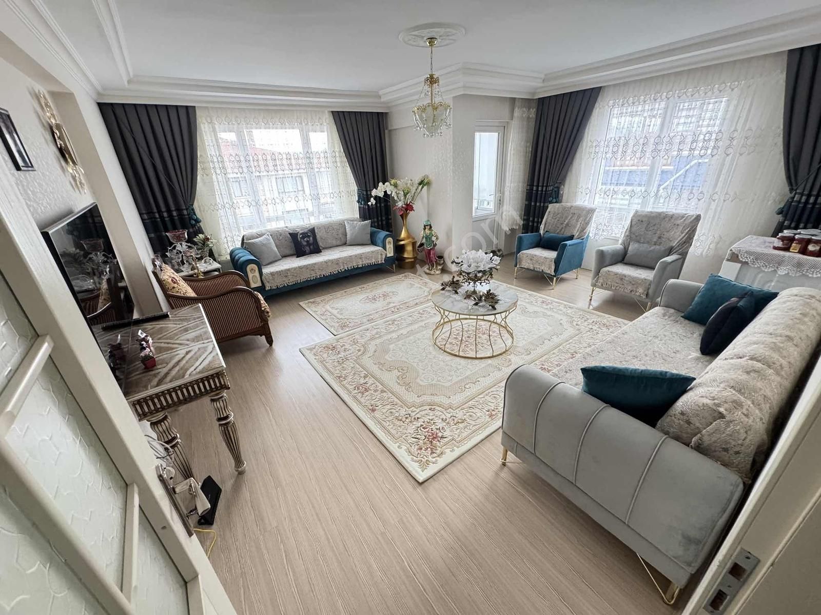 Lider Emlak'tan Asansörlü Net 130m2 Ön Cephe Ebeveyn+kiler 3+1 - Görsel 13