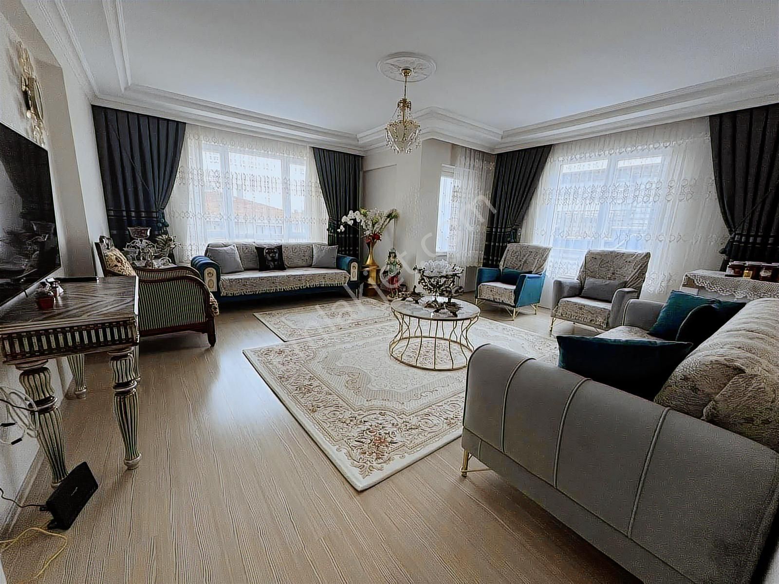 Lider Emlak'tan Asansörlü Net 130m2 Ön Cephe Ebeveyn+kiler 3+1 - Görsel 35