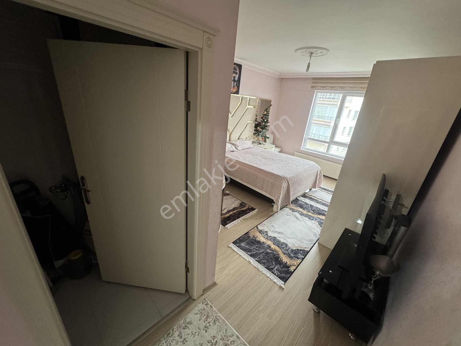 Lider Emlak'tan Asansörlü Net 130m2 Ön Cephe Ebeveyn+kiler 3+1 - Görsel 26