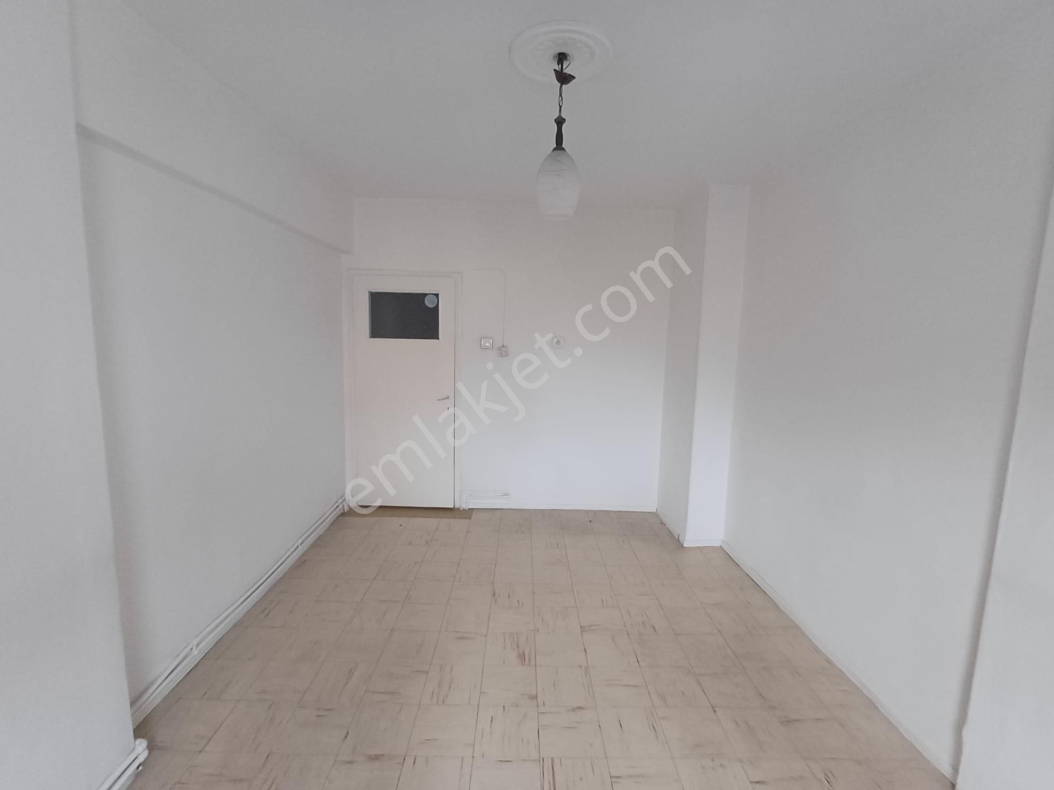 Yazıcı Dan Plevne Mahallesinde 2.ara Katta Satılık 3+1 Daire - Görsel 15