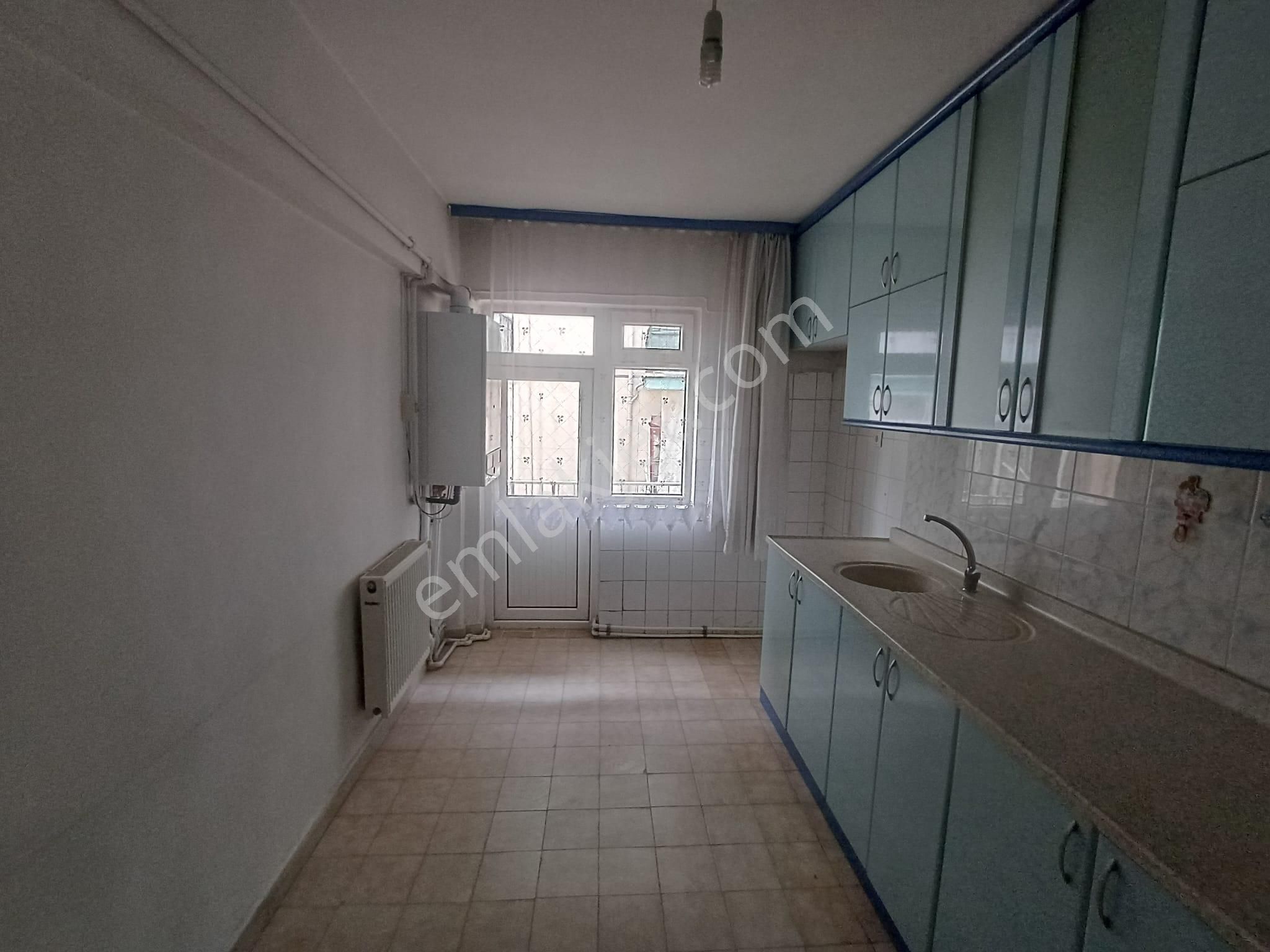 Yazıcı Dan Plevne Mahallesinde 2.ara Katta Satılık 3+1 Daire - Görsel 12