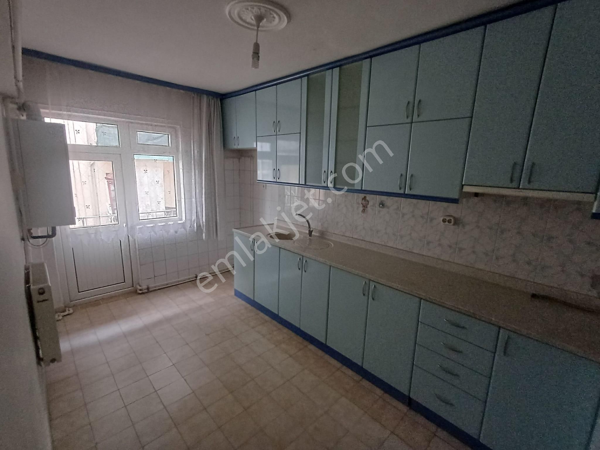 Yazıcı Dan Plevne Mahallesinde 2.ara Katta Satılık 3+1 Daire - Görsel 13