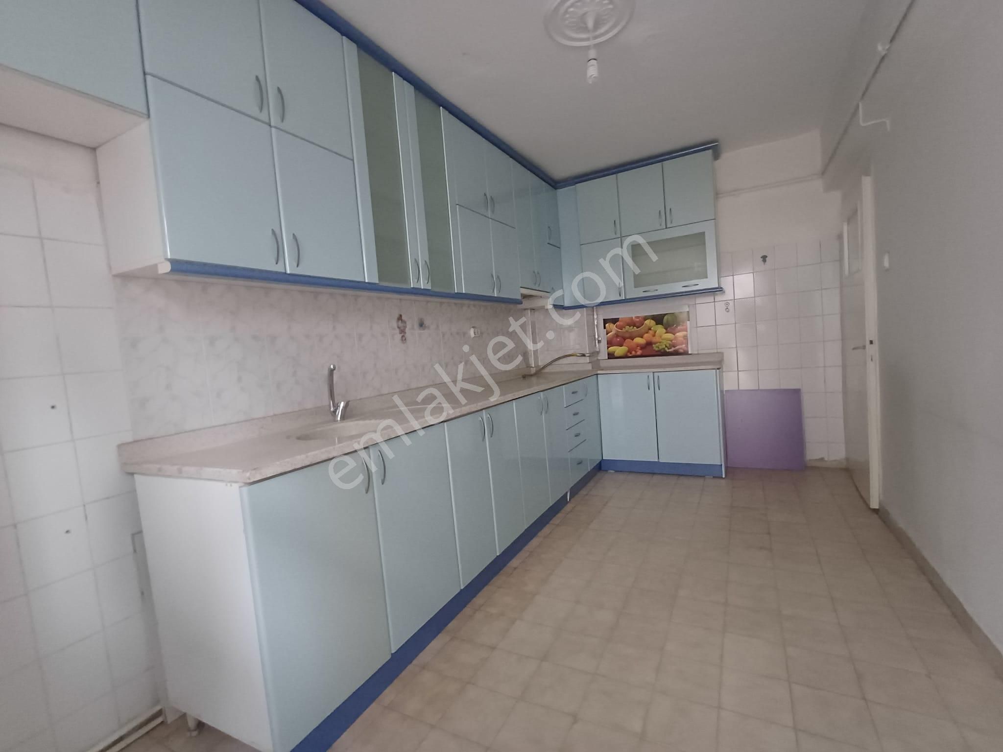 Yazıcı Dan Plevne Mahallesinde 2.ara Katta Satılık 3+1 Daire