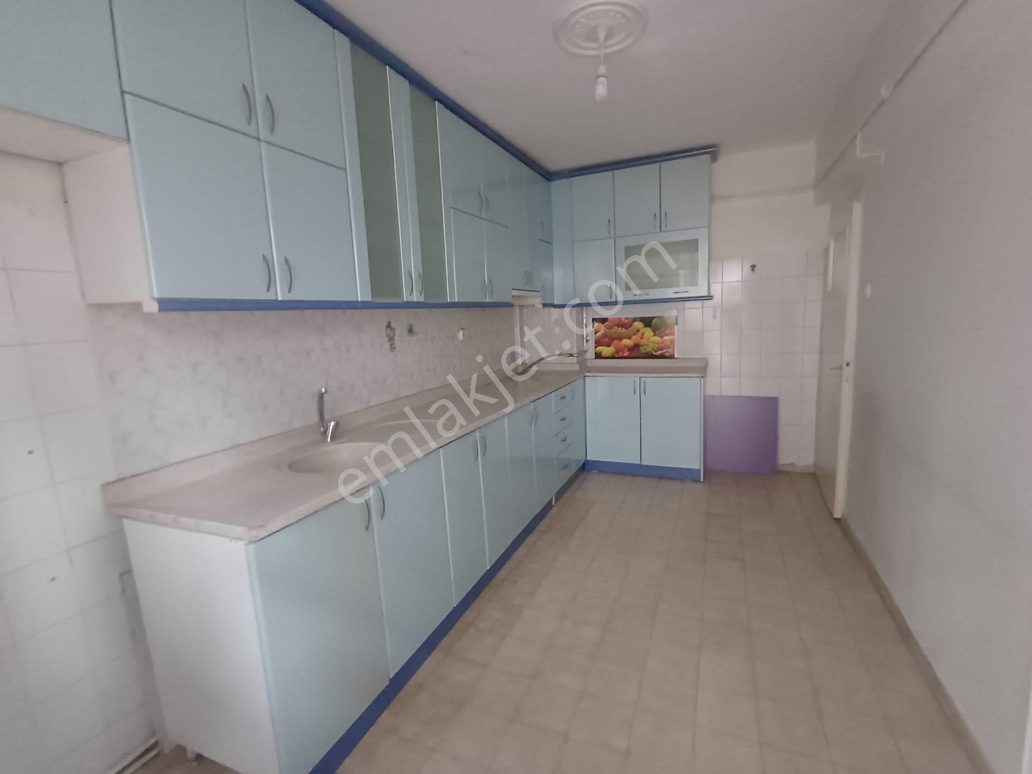 Yazıcı Dan Plevne Mahallesinde 2.ara Katta Satılık 3+1 Daire - Görsel 11