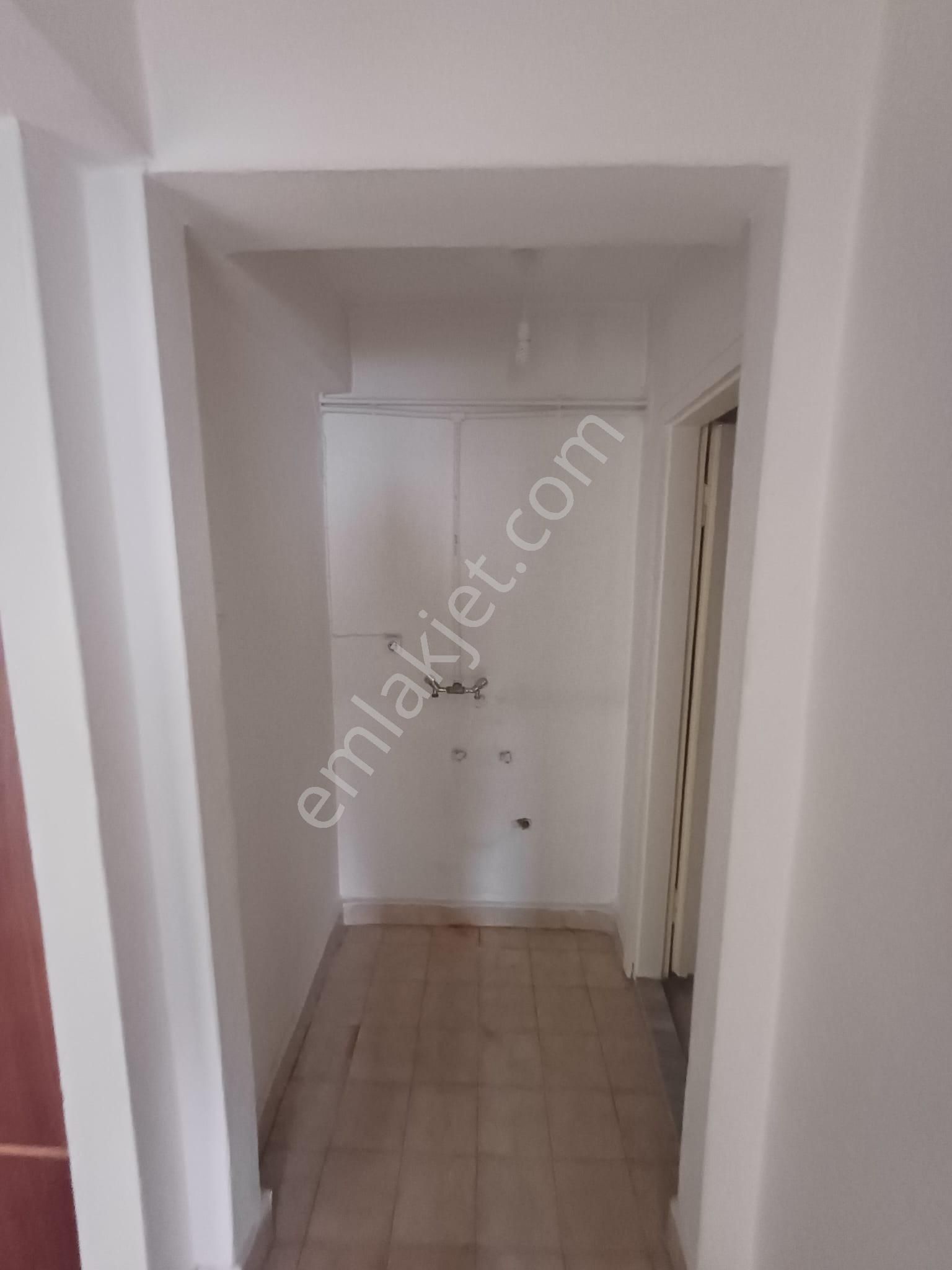 Yazıcı Dan Plevne Mahallesinde 2.ara Katta Satılık 3+1 Daire - Görsel 9