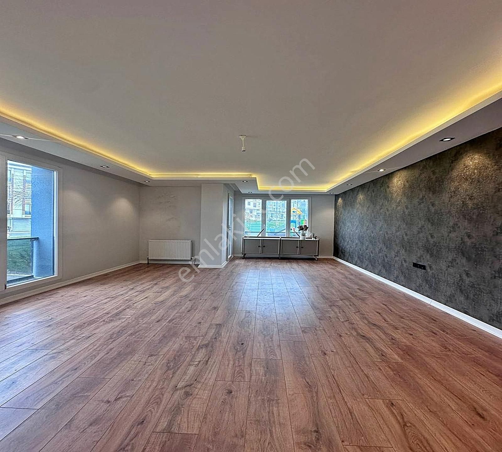 Giyinme Odalı Butik Site İçerisinde Satılık 3+1 - Görsel 31