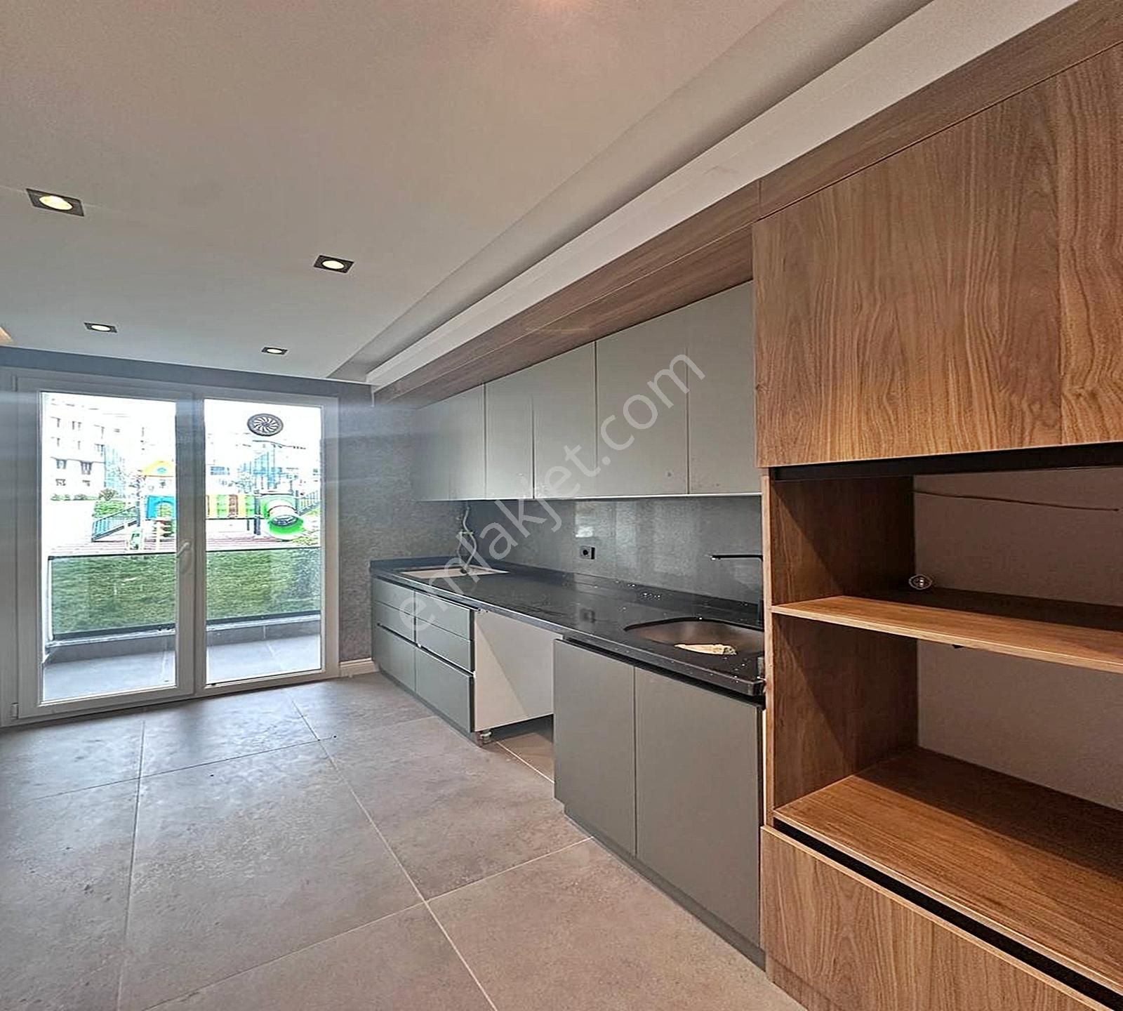 Giyinme Odalı Butik Site İçerisinde Satılık 3+1 - Görsel 25