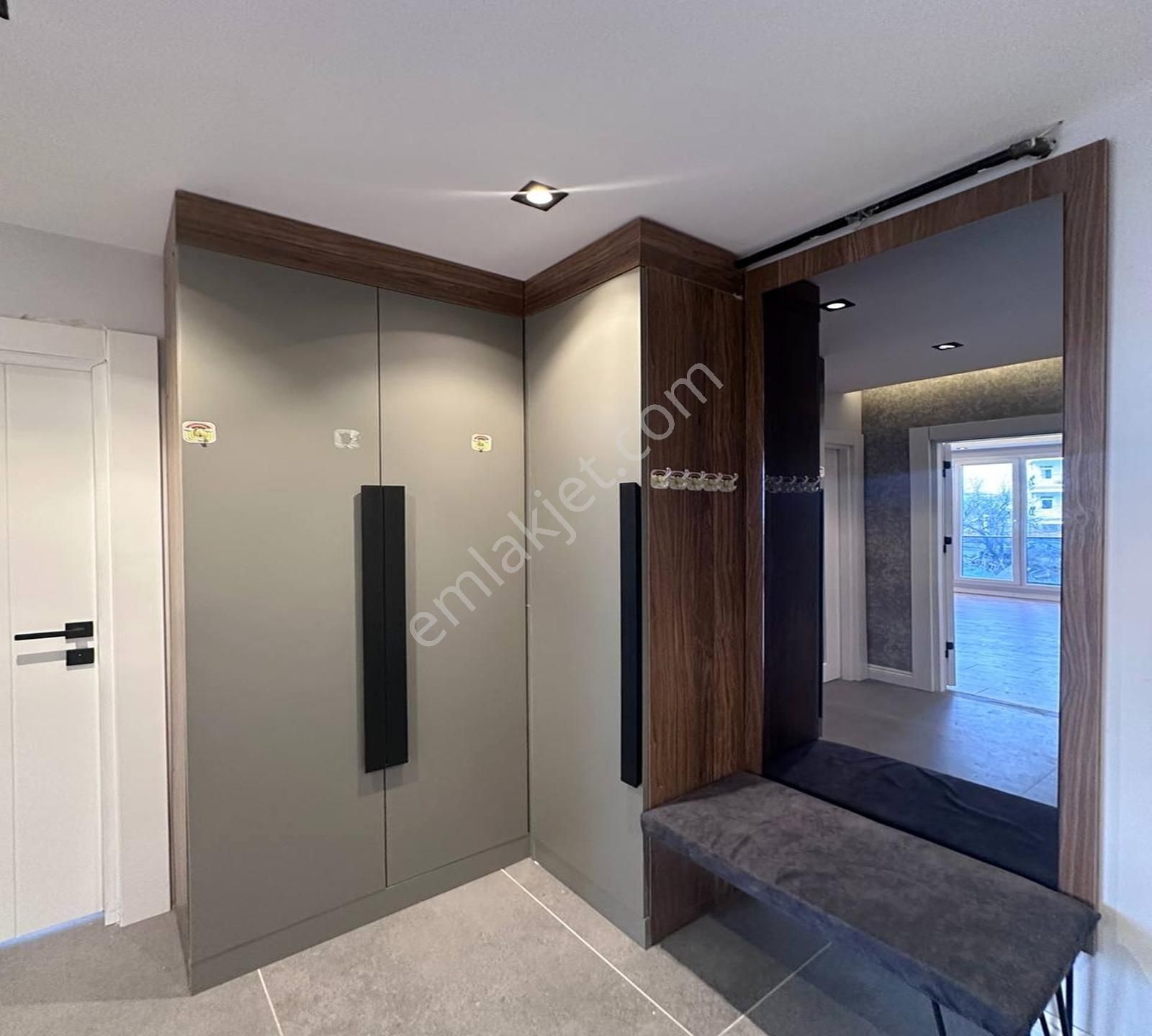 Giyinme Odalı Butik Site İçerisinde Satılık 3+1 - Görsel 21