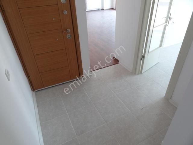 Ünalan Metro-metrobüs Yakını Genç Ap.da Kiralık Daire 3+1,120m2. - Görsel 17